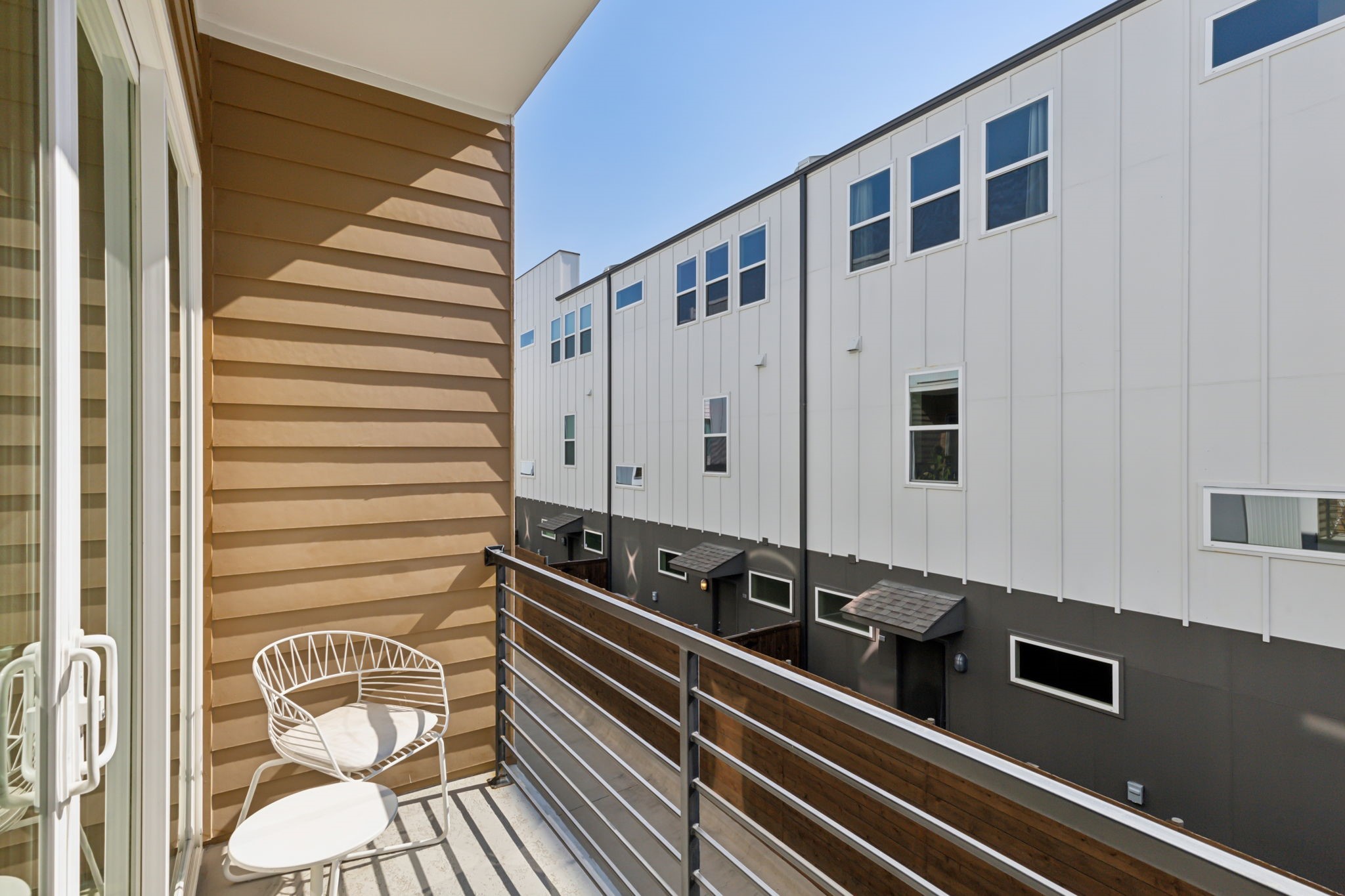 1514 Washington Avenue N 102