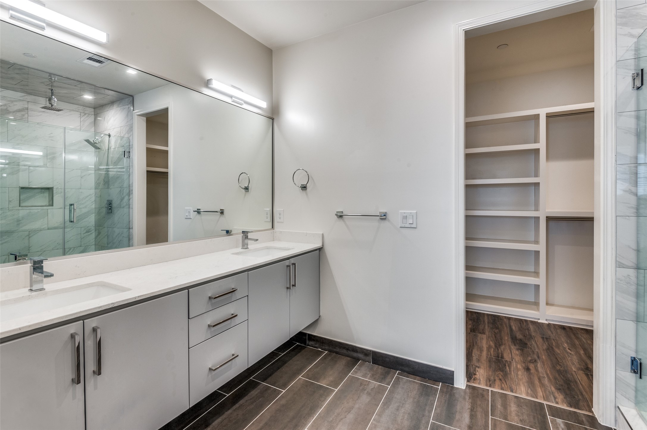 1813 Park Avenue 107