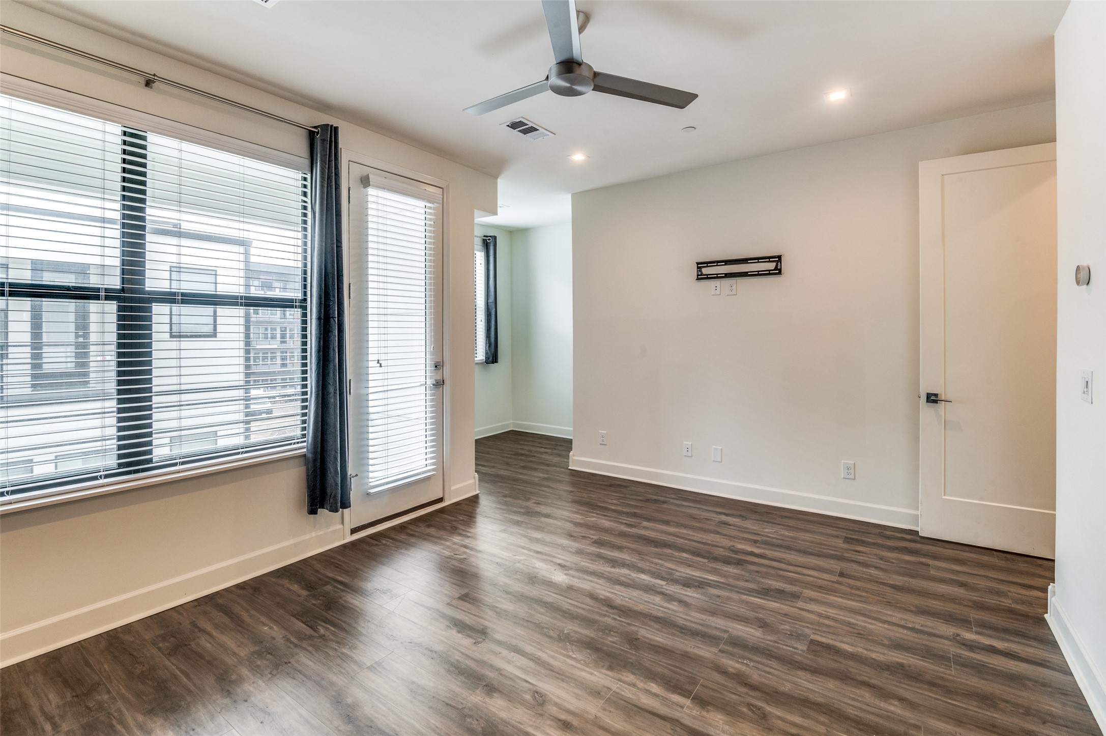 1813 Park Avenue 107