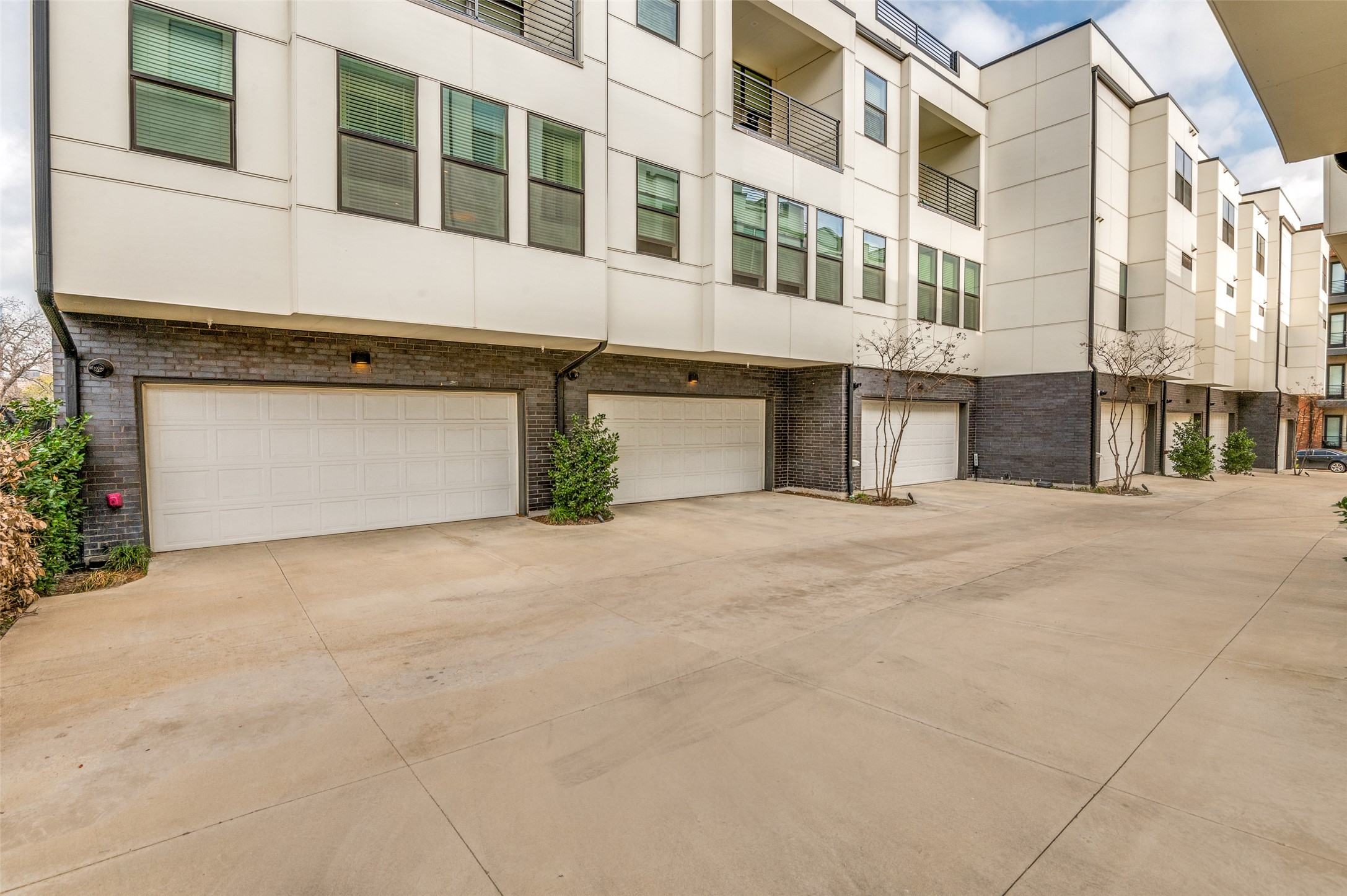 1813 Park Avenue 107