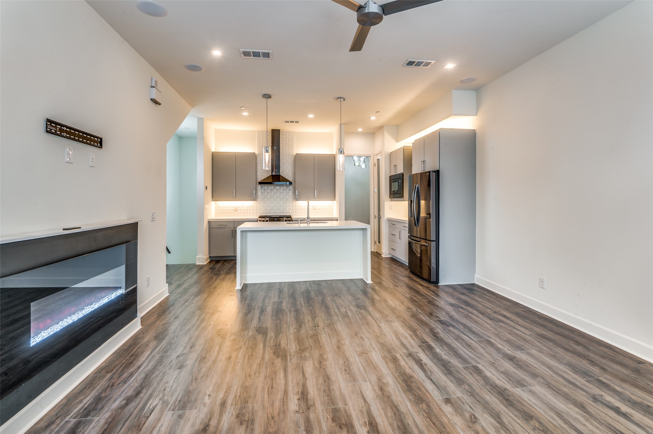 1813 Park Avenue 107