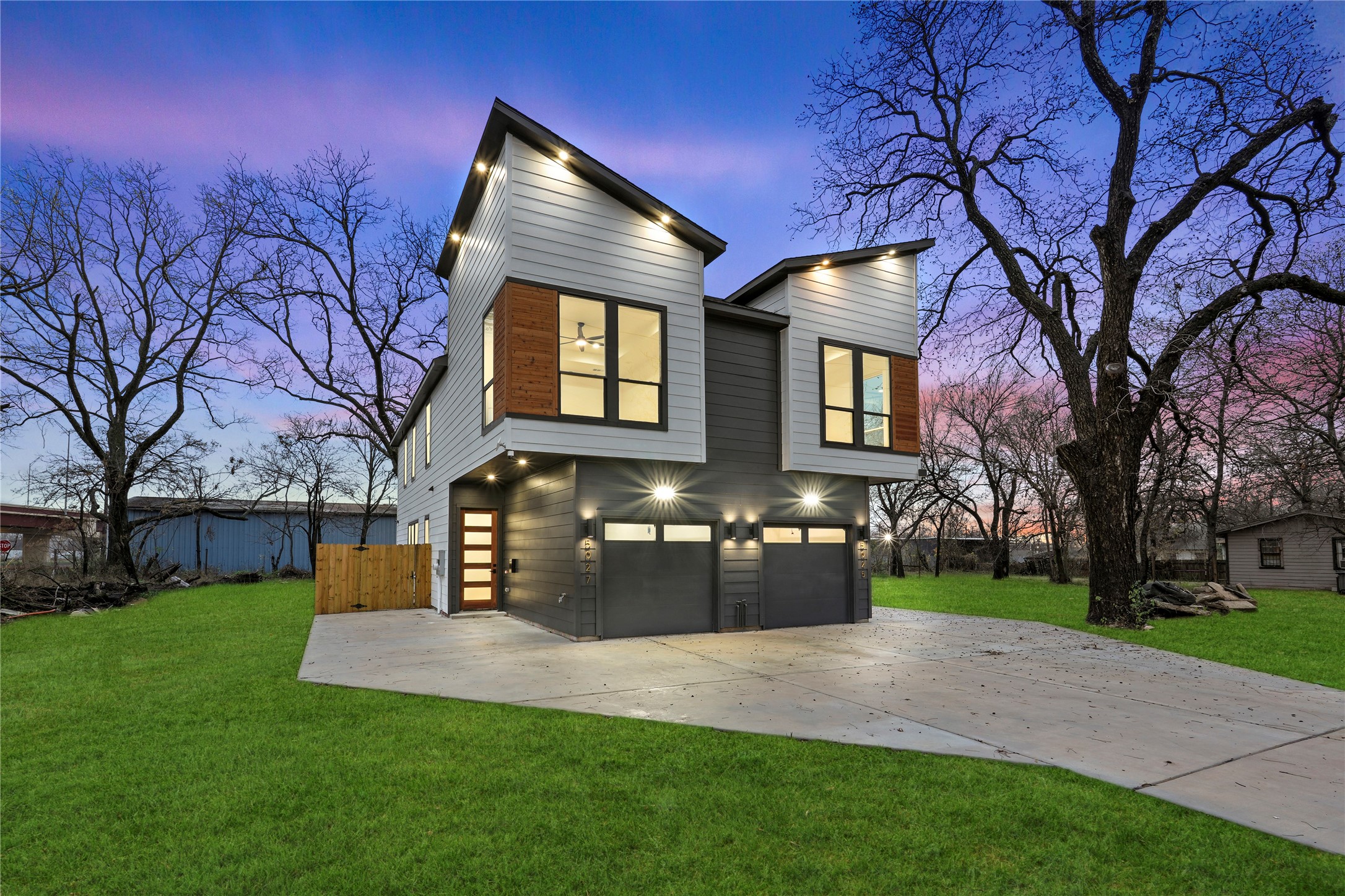 5025 Colonial Avenue