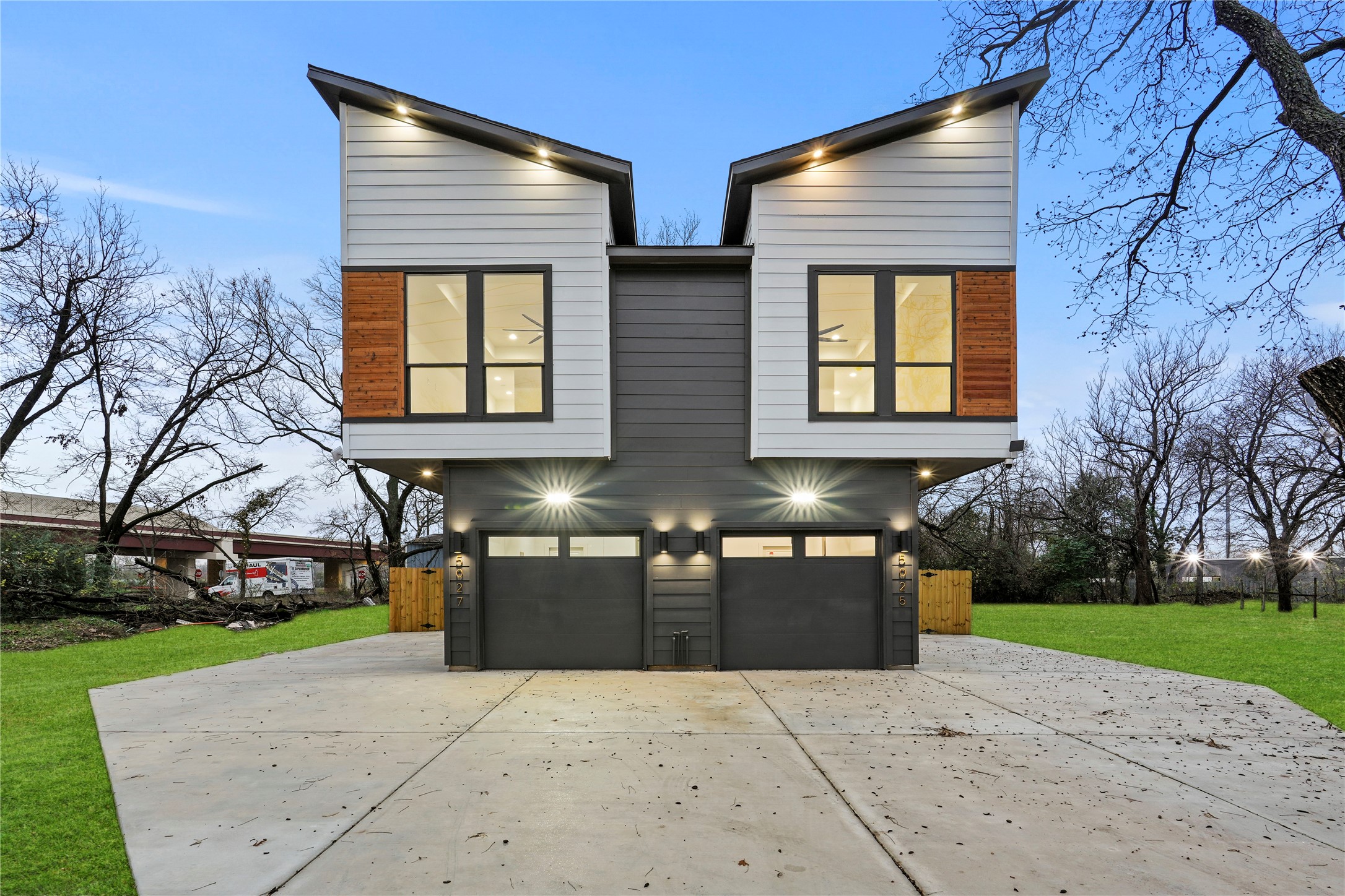 5025 Colonial Avenue