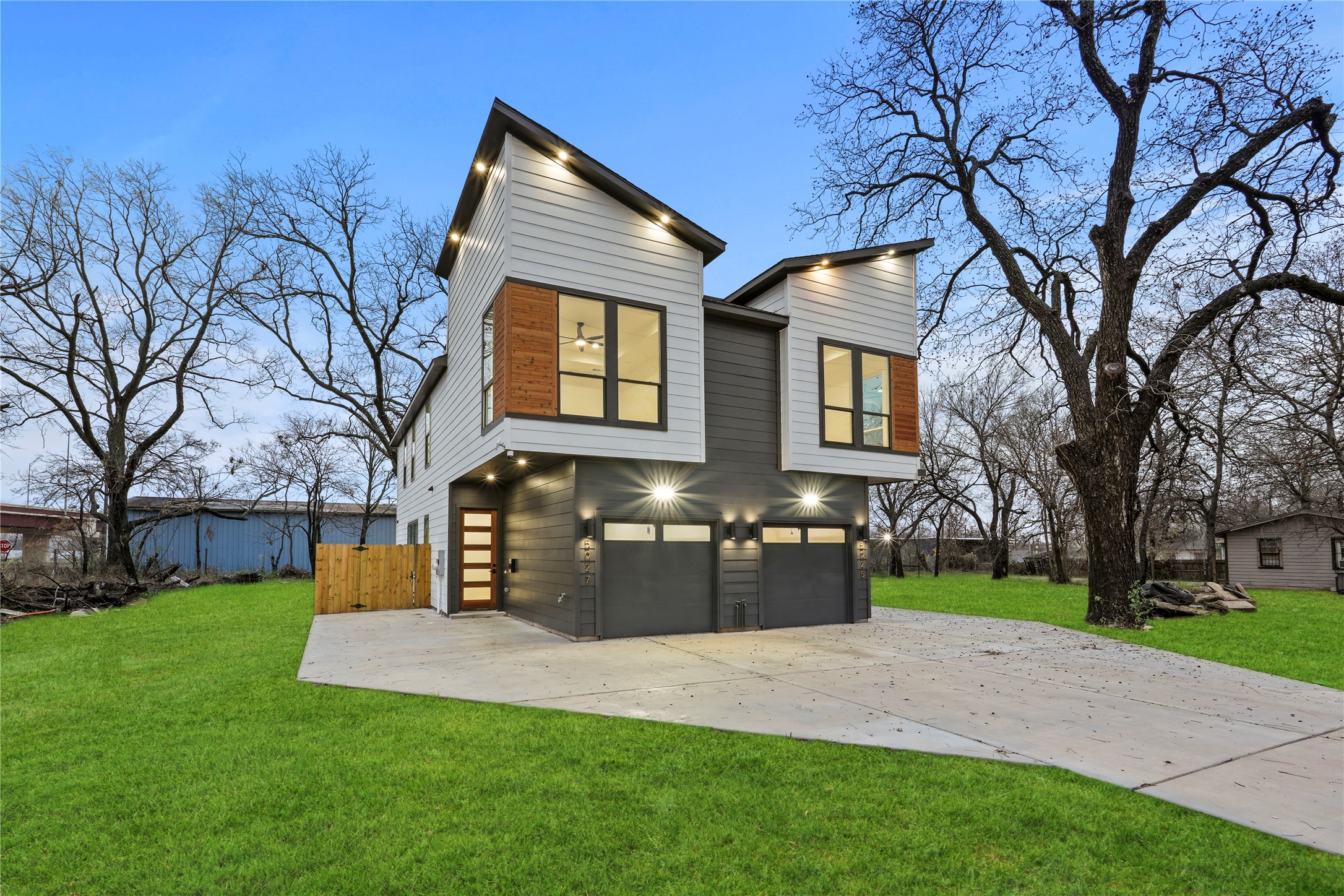 5025 Colonial Avenue