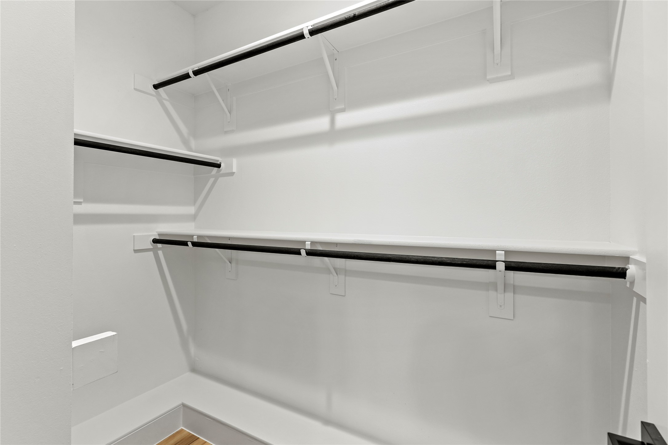 5025/5027 Colonial Avenue