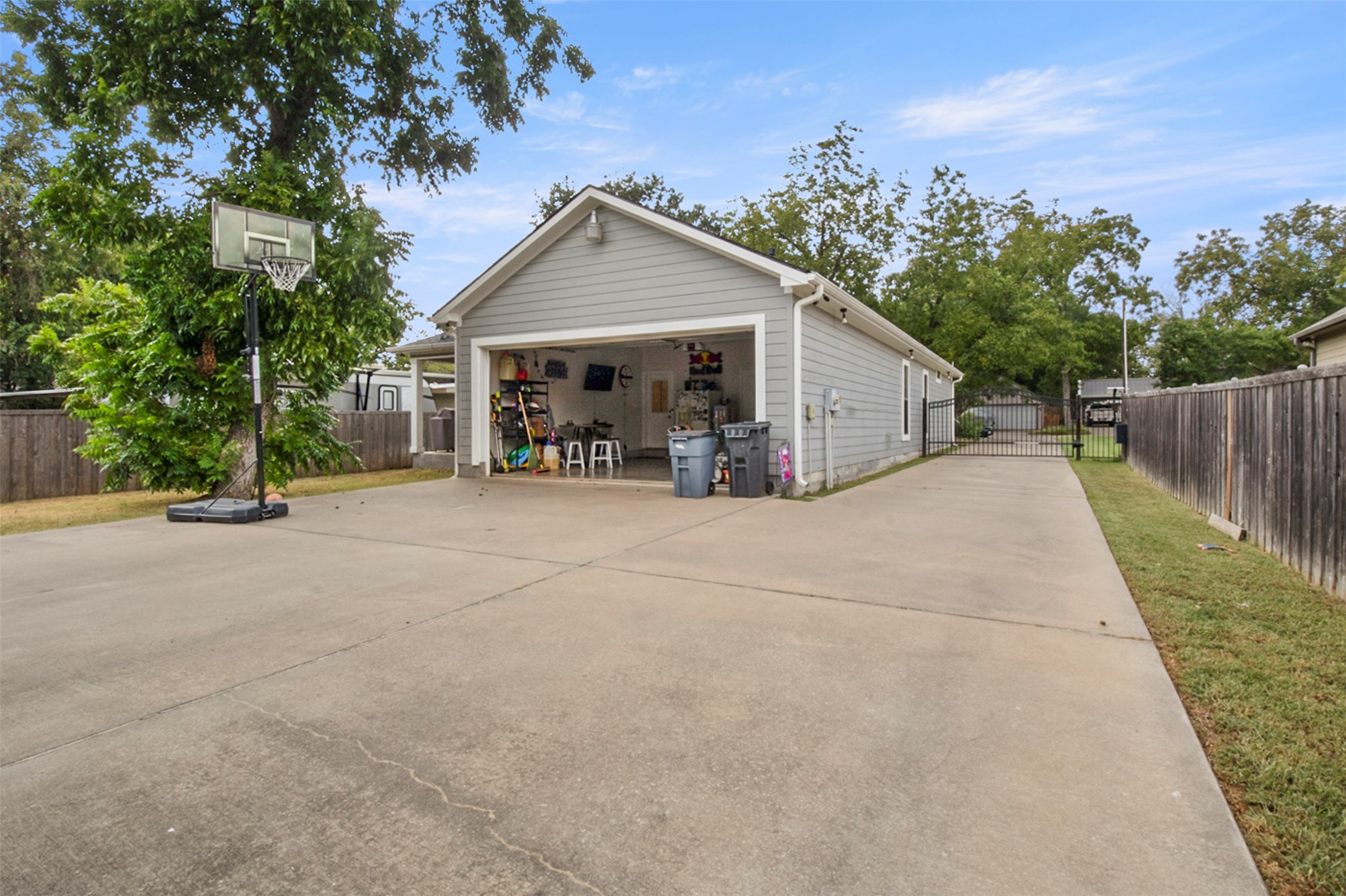 112 Westvue Street