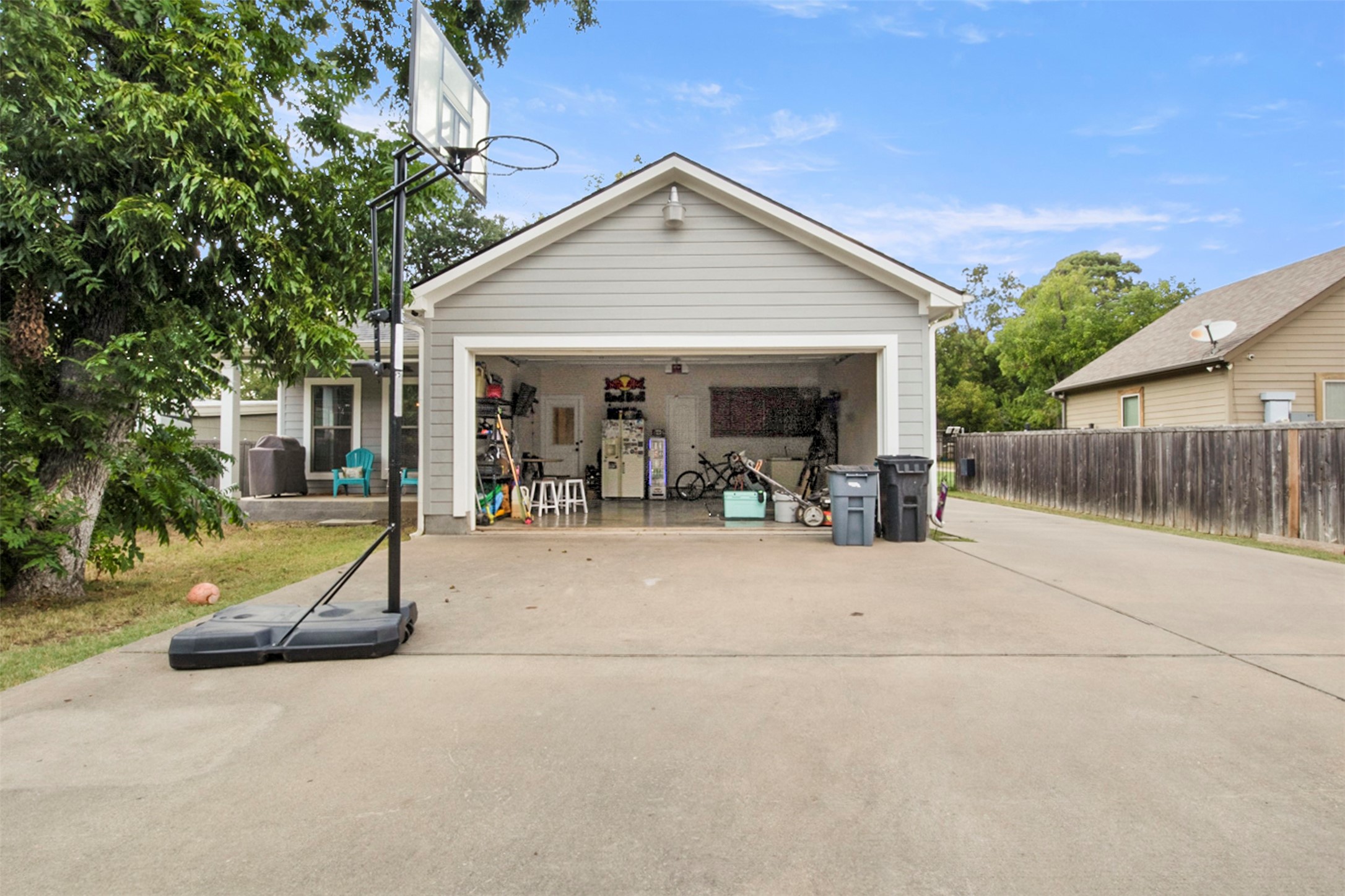 112 Westvue Street