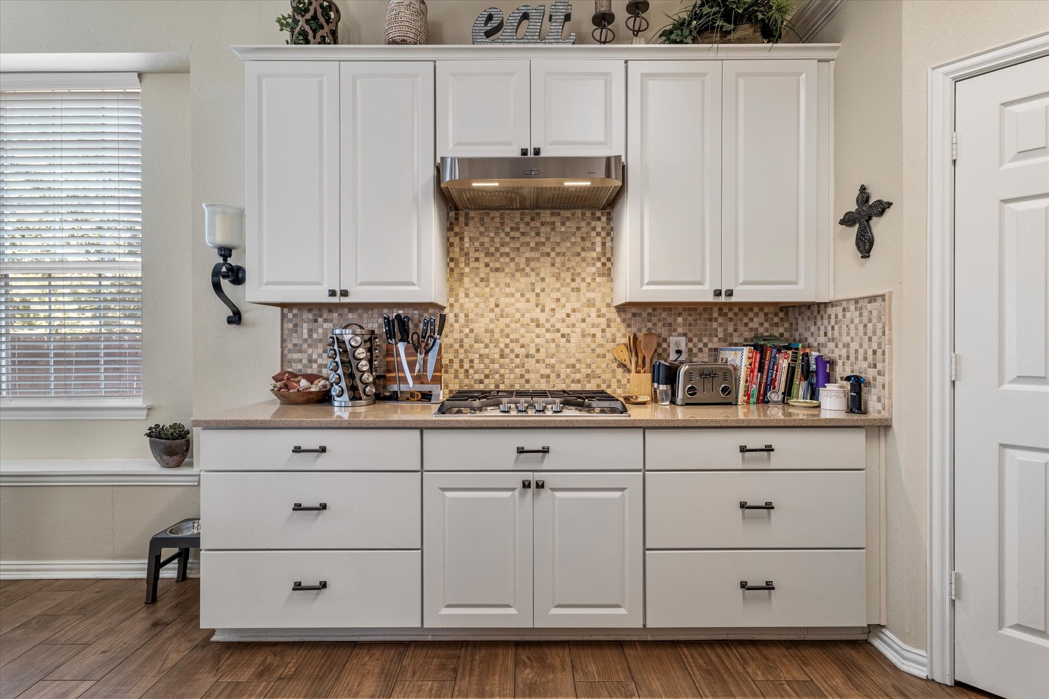 5004 Lake Crest Drive