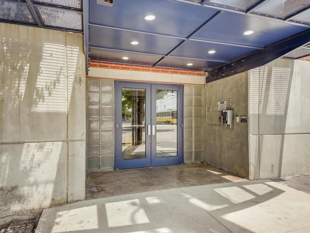 2502 Live Oak Street 129
