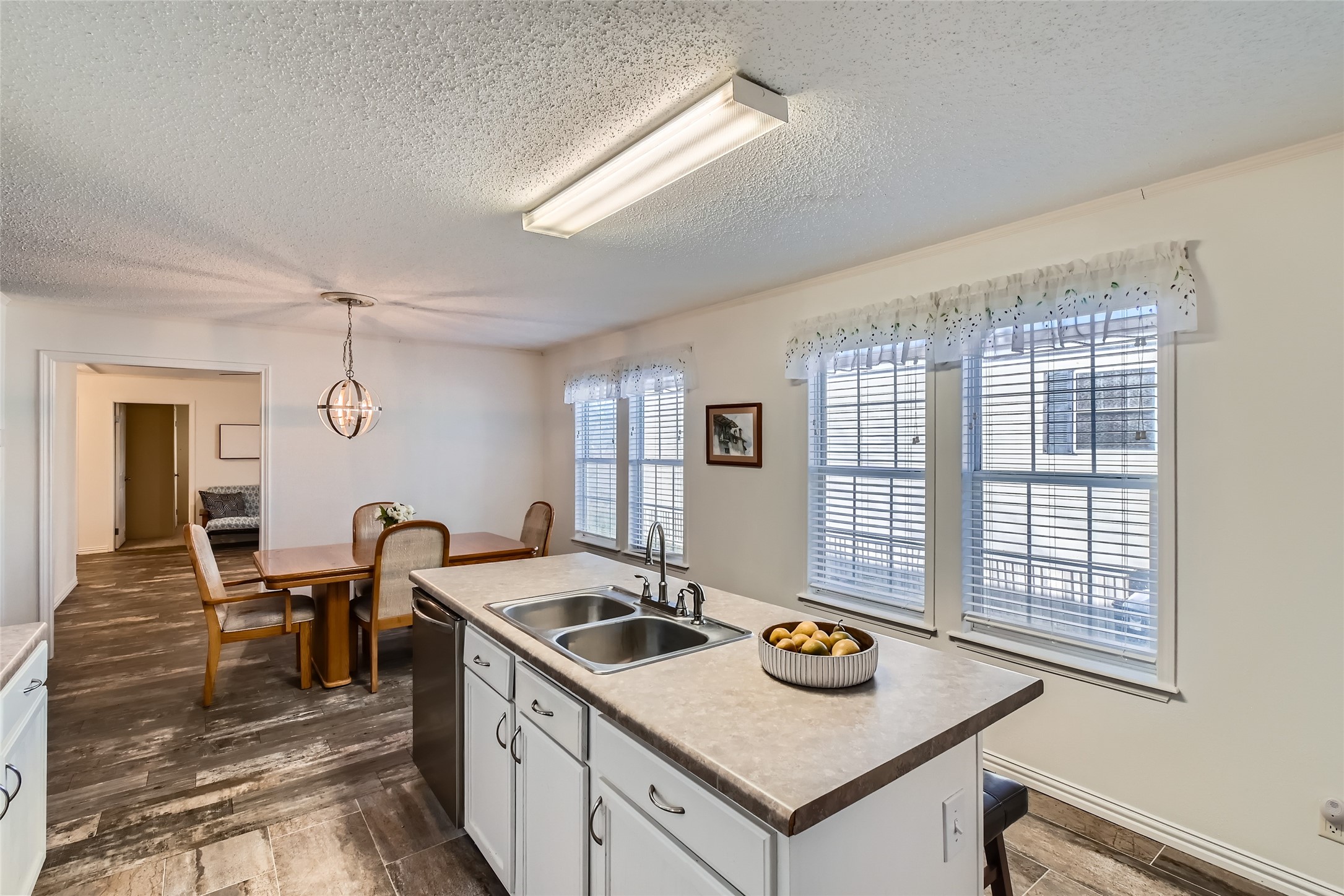 11061 Peninsula Lane