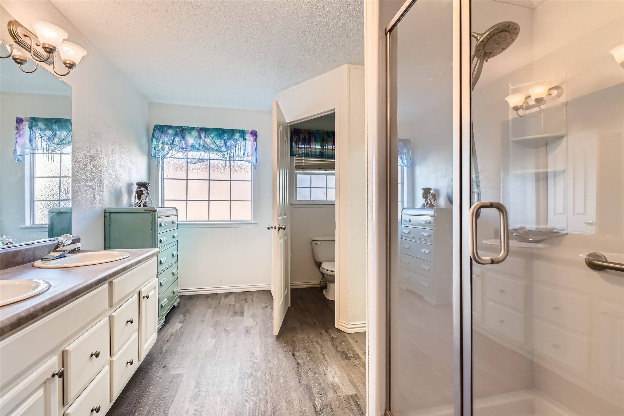 11061 Peninsula Lane