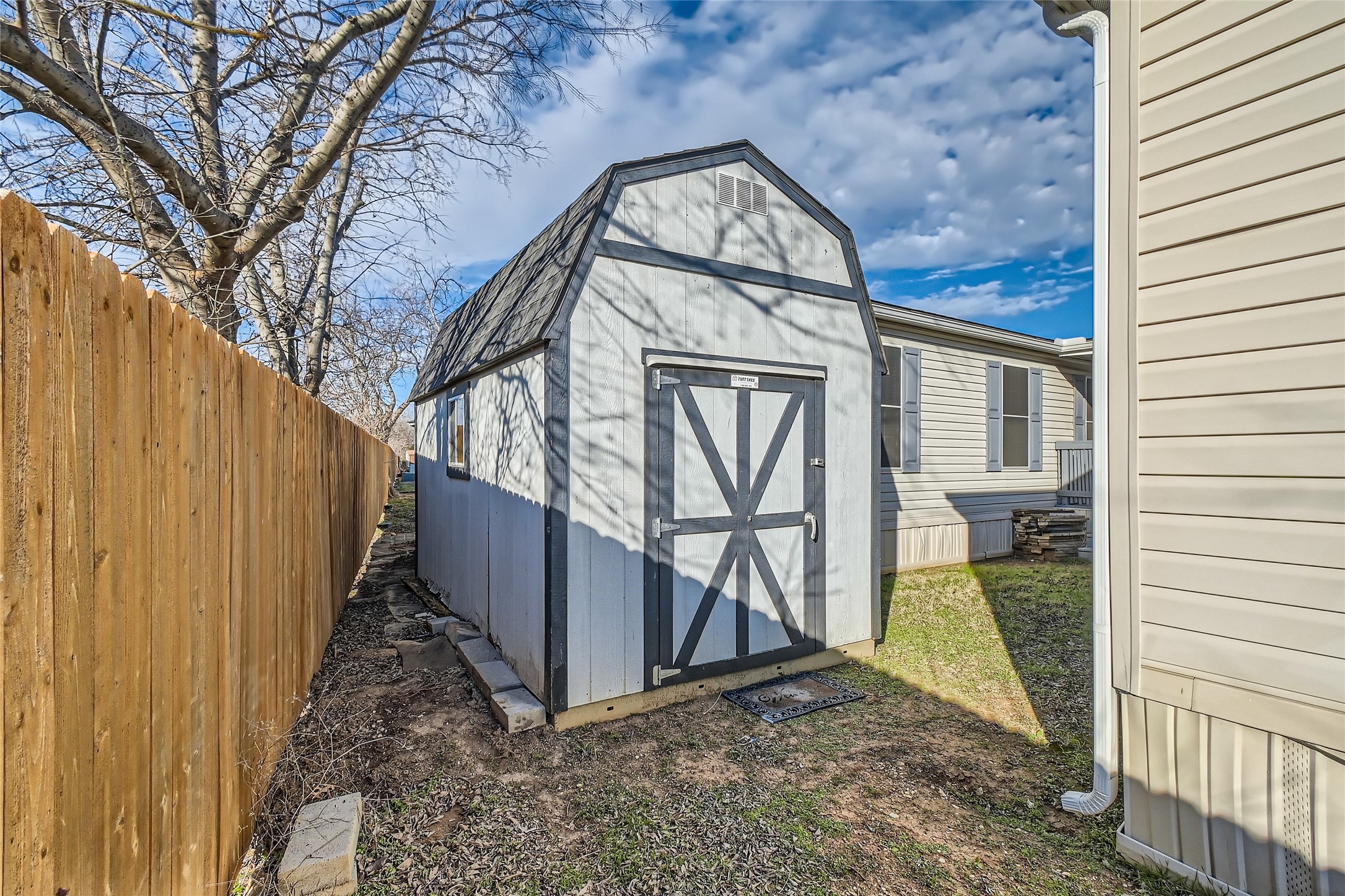 11061 Peninsula Lane