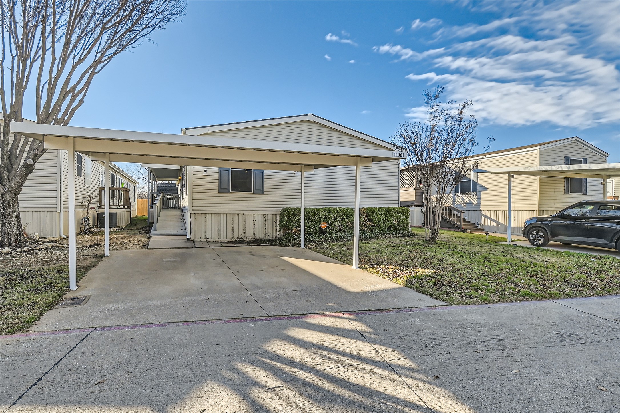 11061 Peninsula Lane