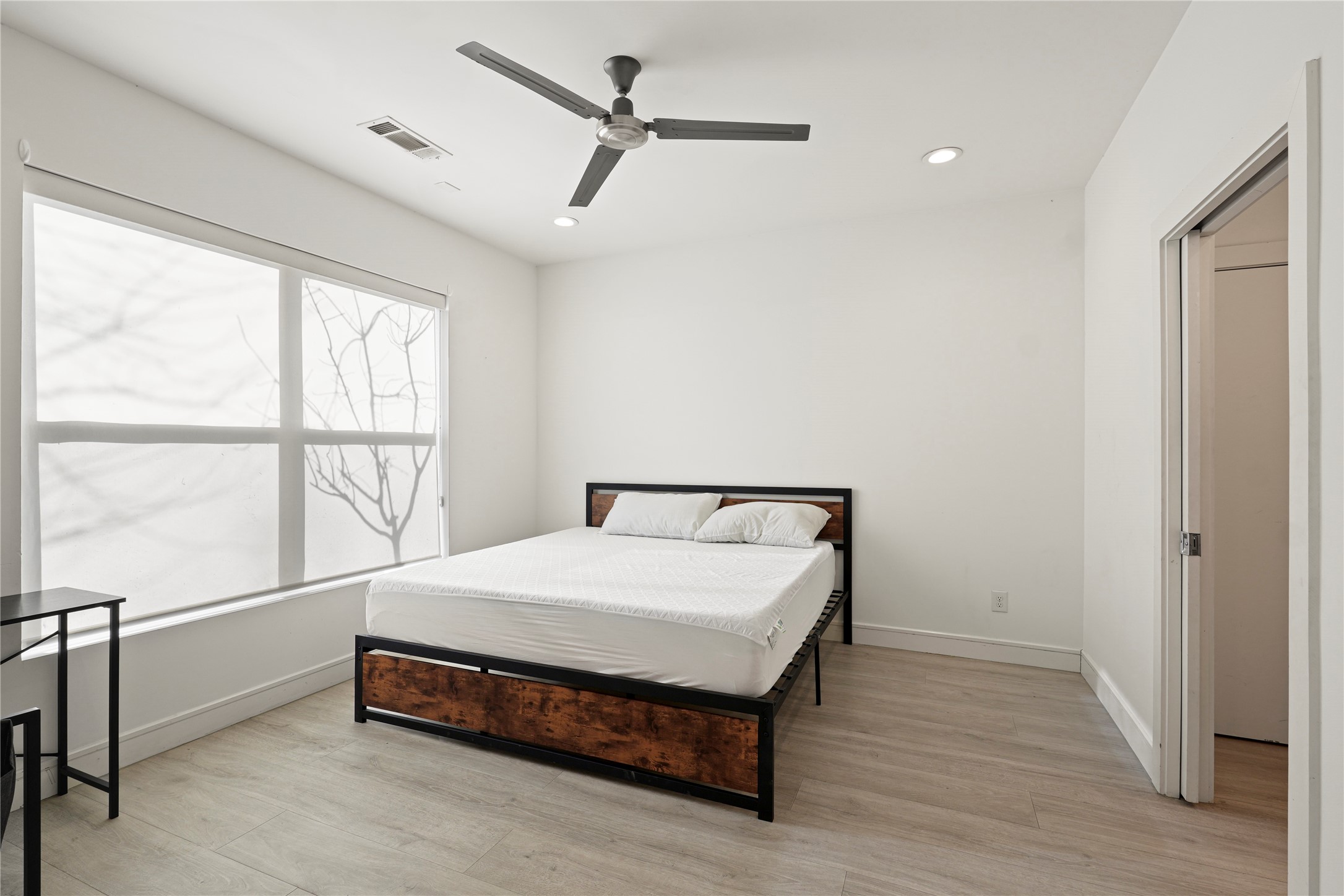 3880 Munger Avenue 9