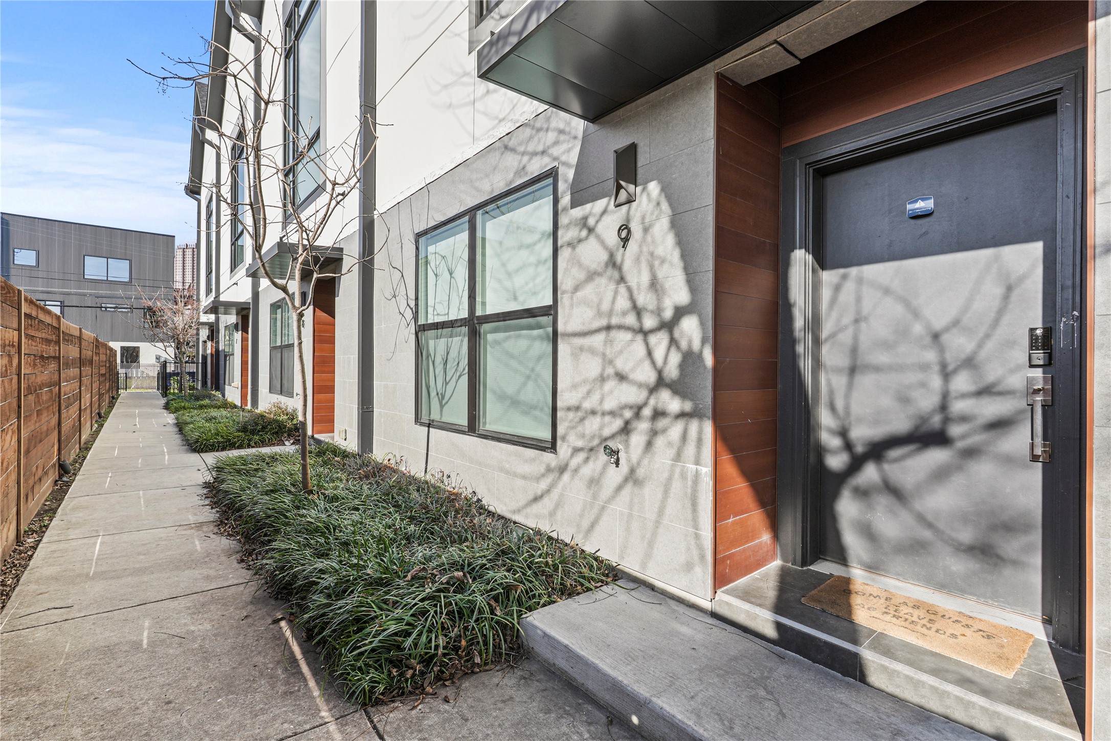 3880 Munger Avenue 9