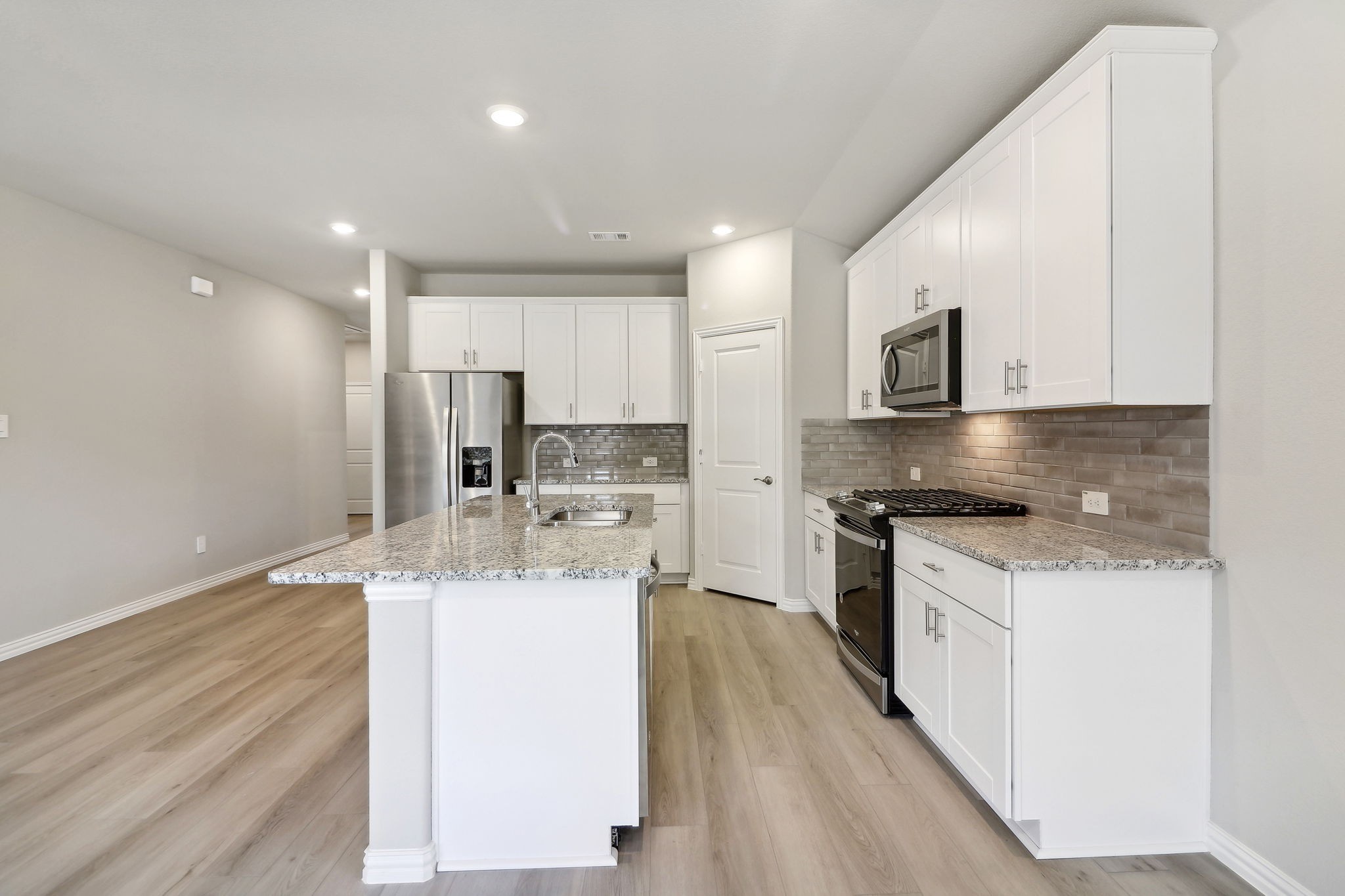 2724 Lopice Lane