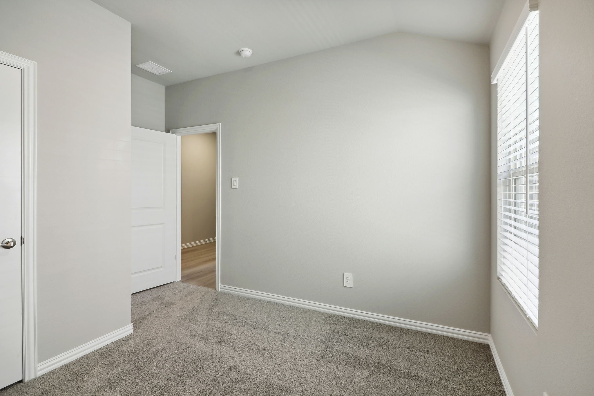 2724 Lopice Lane