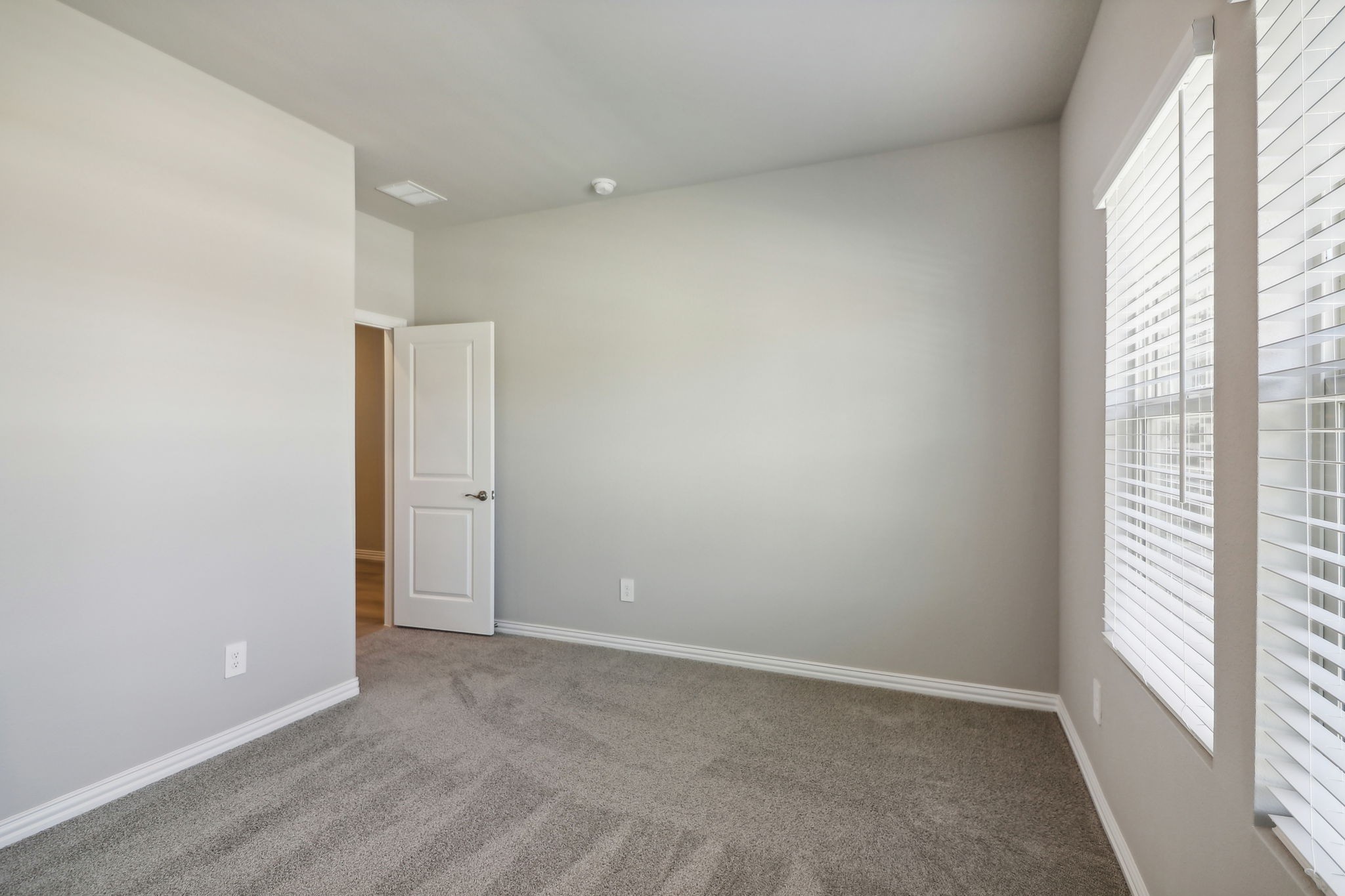 2724 Lopice Lane