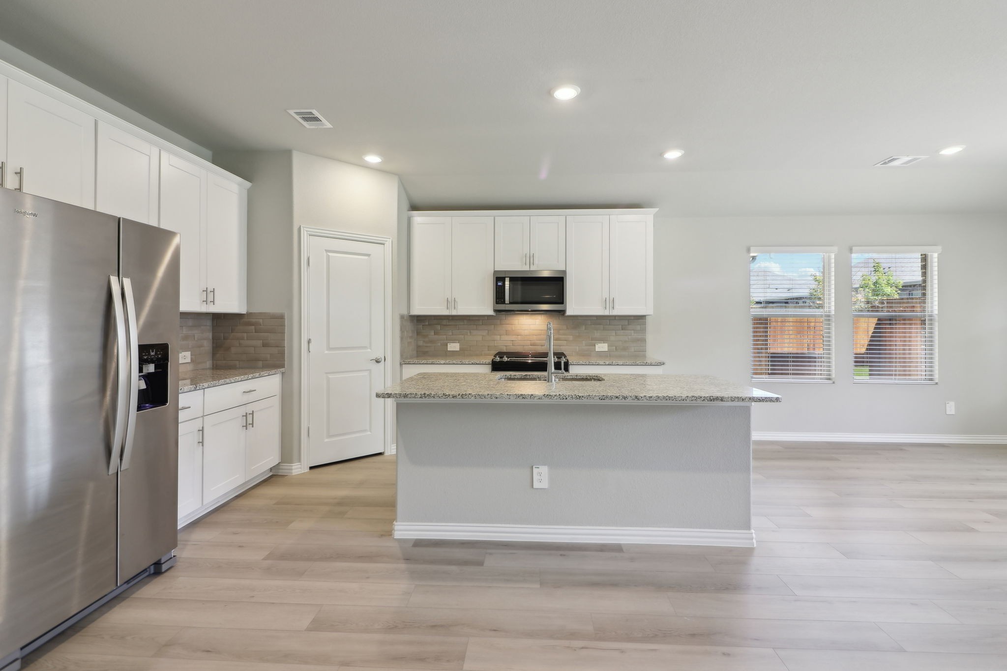 2724 Lopice Lane