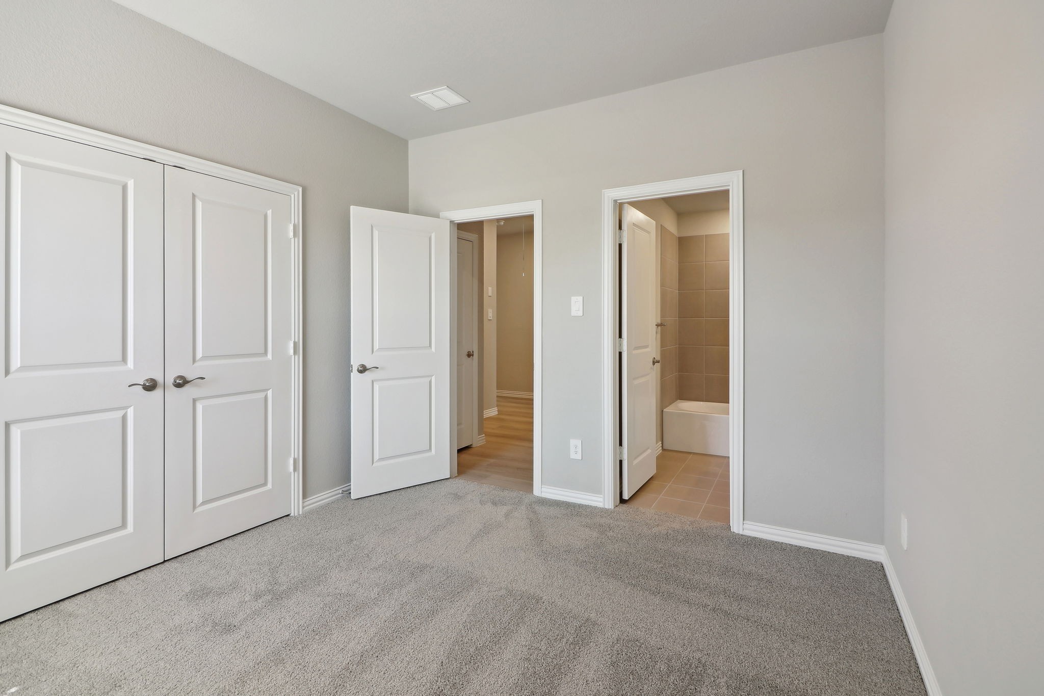 2724 Lopice Lane