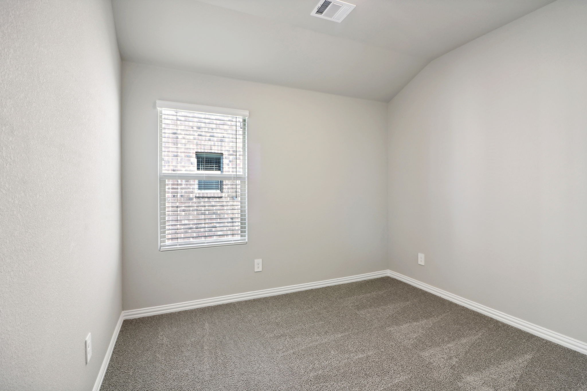 2724 Lopice Lane