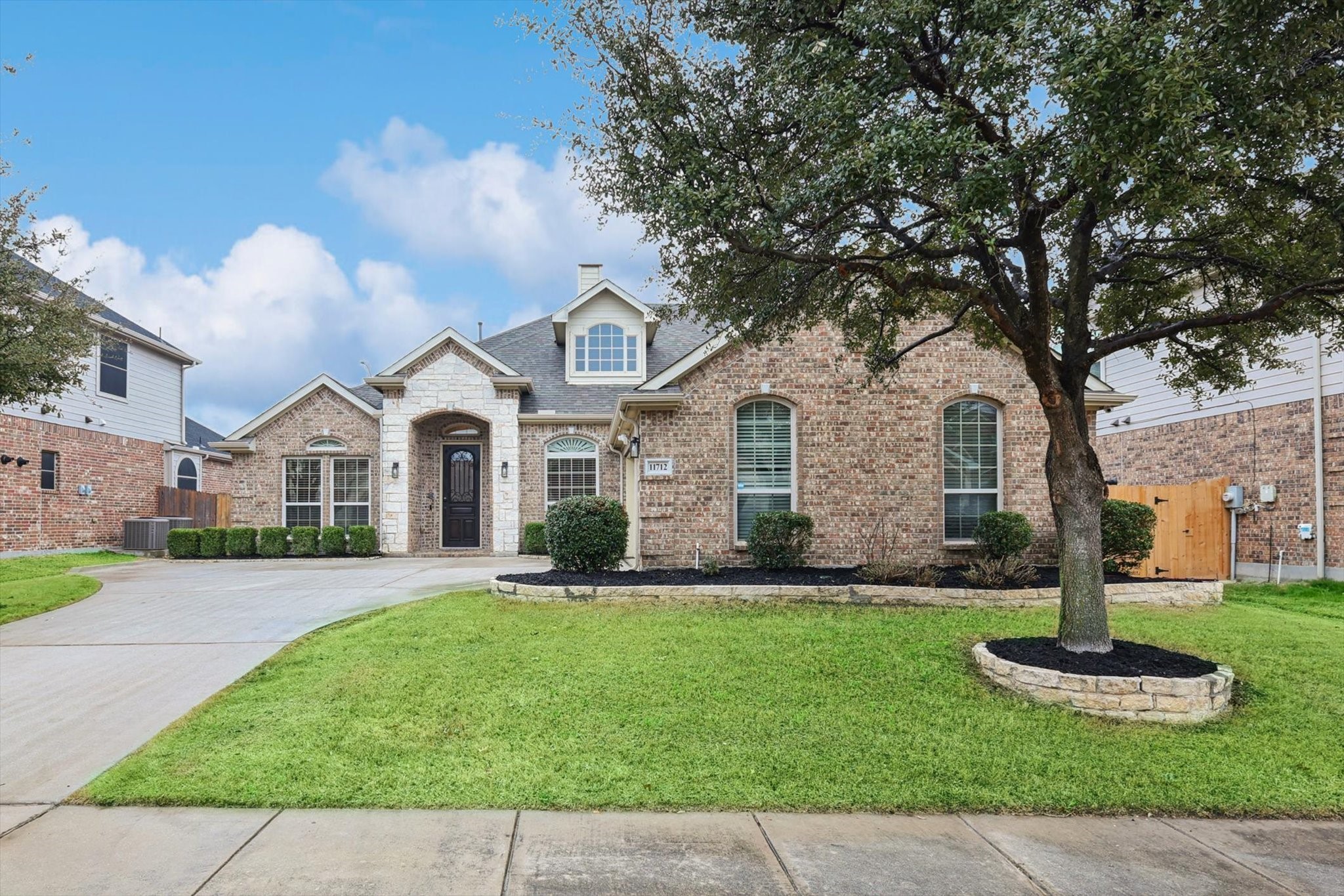 11712 Wolfcreek Lane
