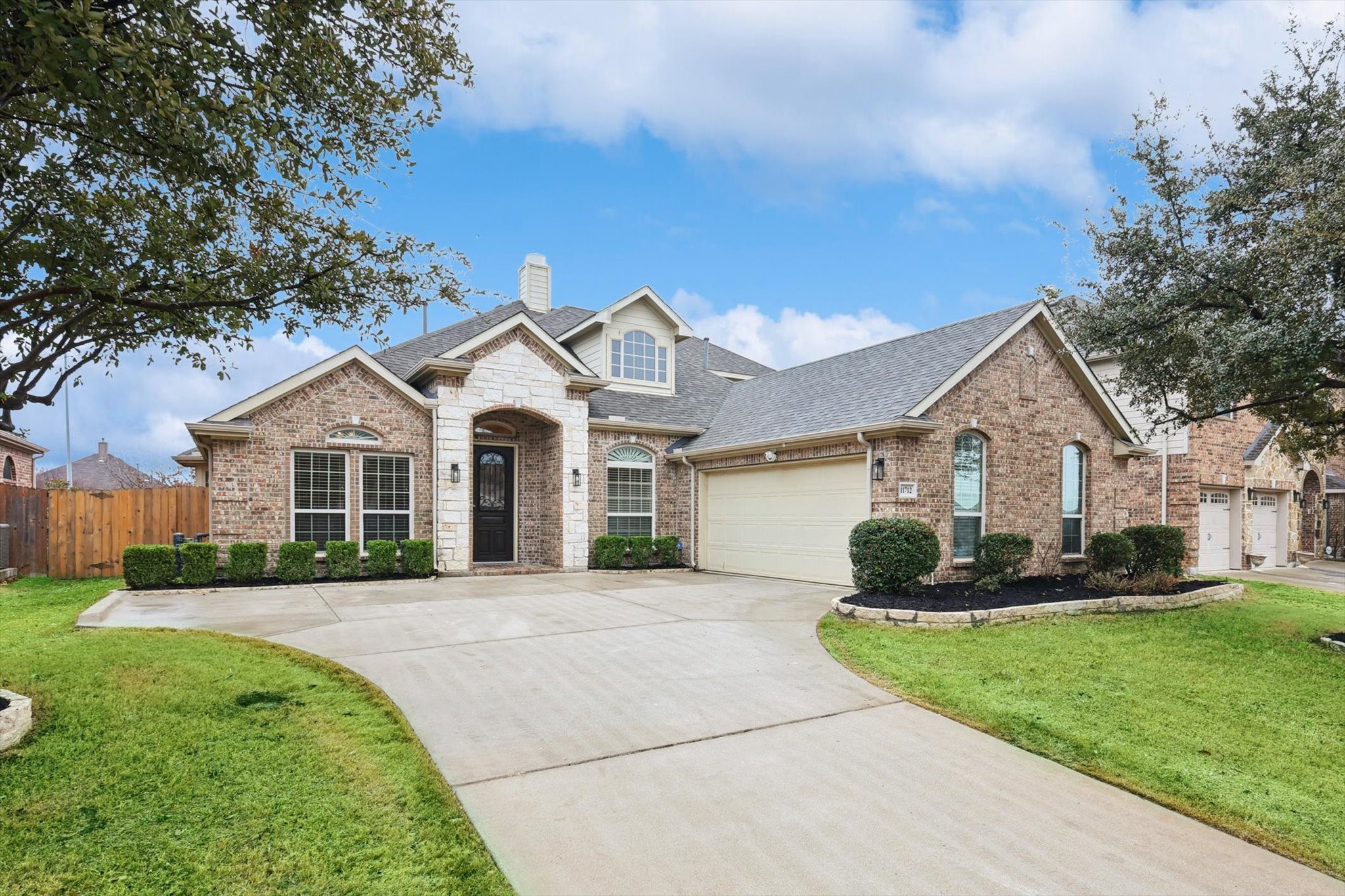 11712 Wolfcreek Lane