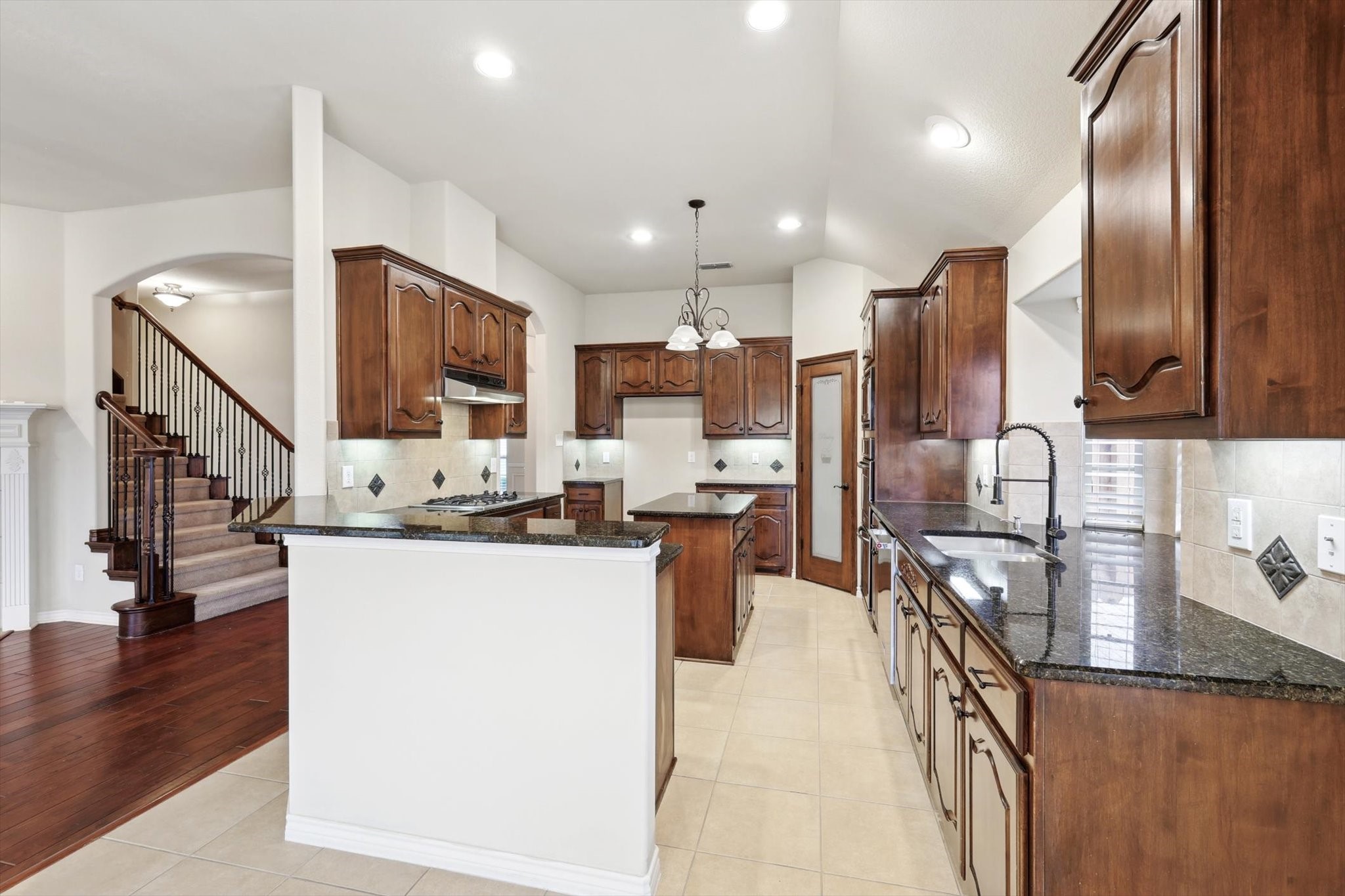 11712 Wolfcreek Lane