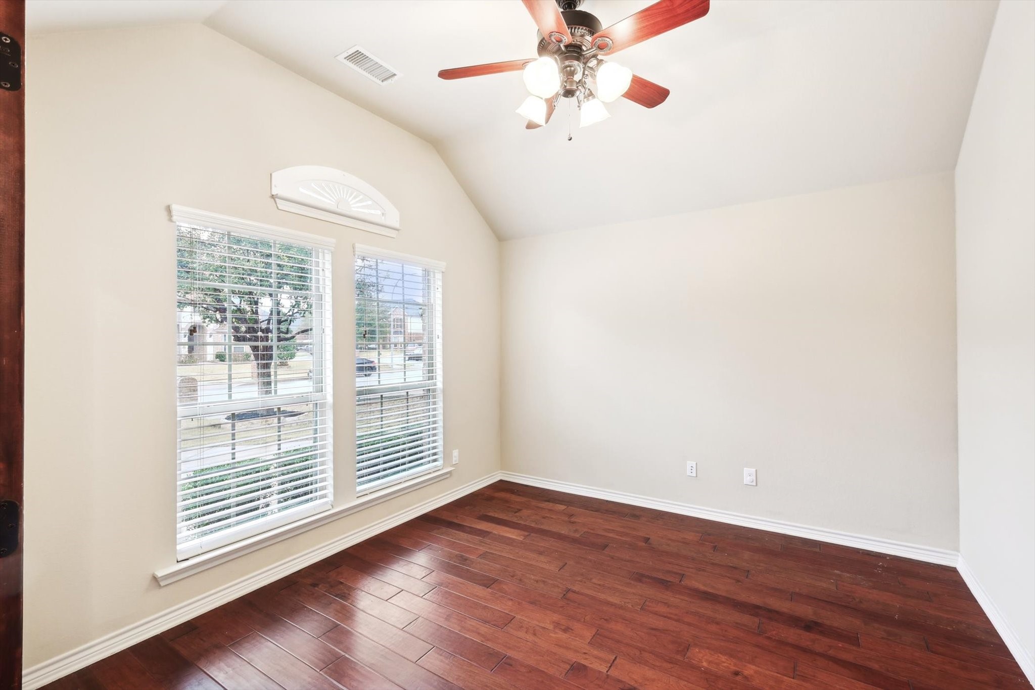 11712 Wolfcreek Lane