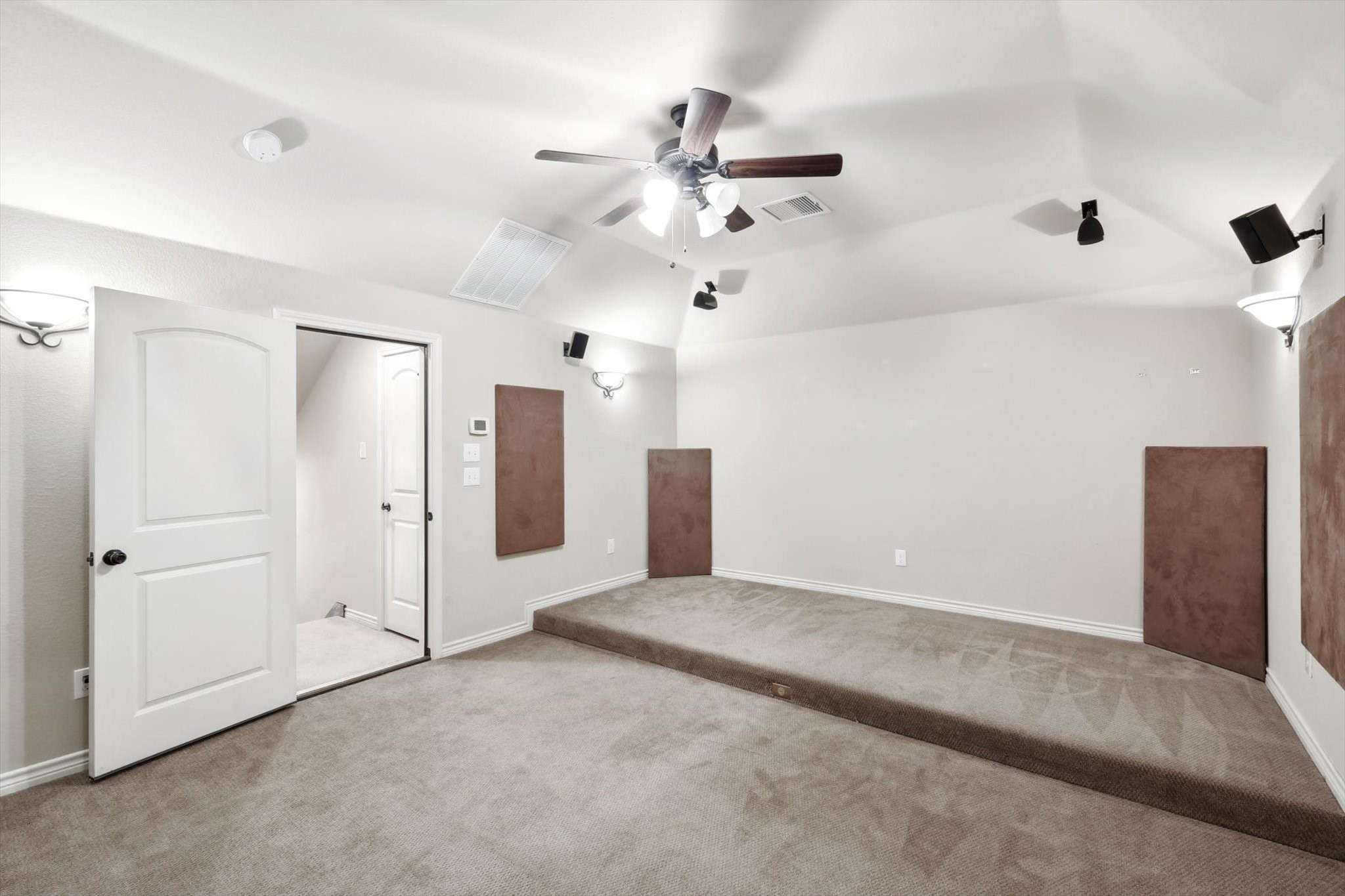 11712 Wolfcreek Lane