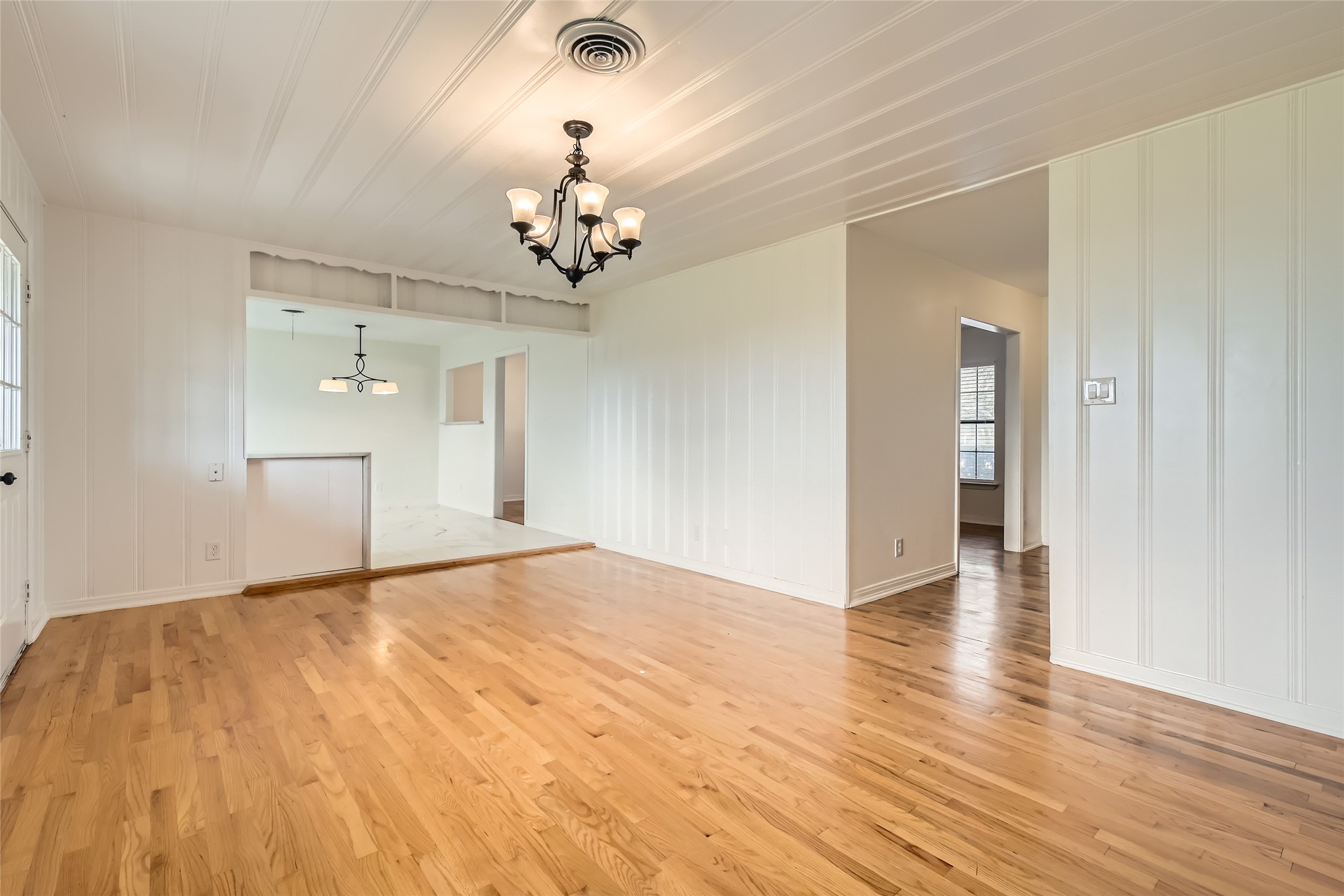 405 Mockingbird Lane