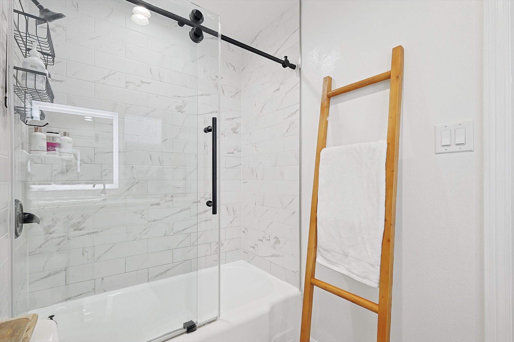 6933 Freemont Street