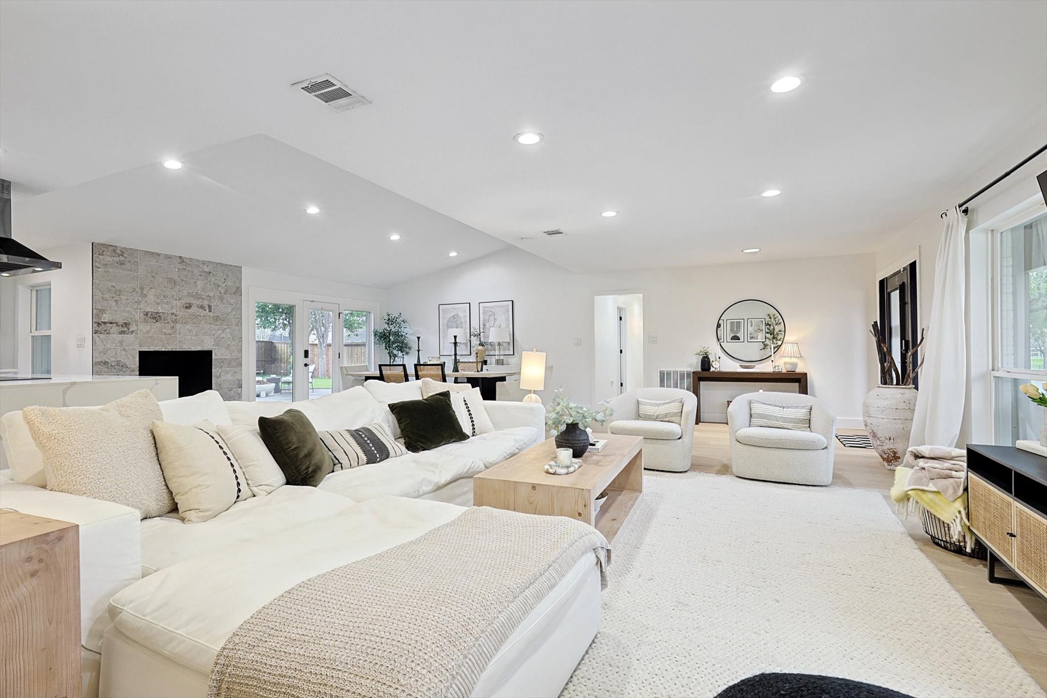 6933 Freemont Street