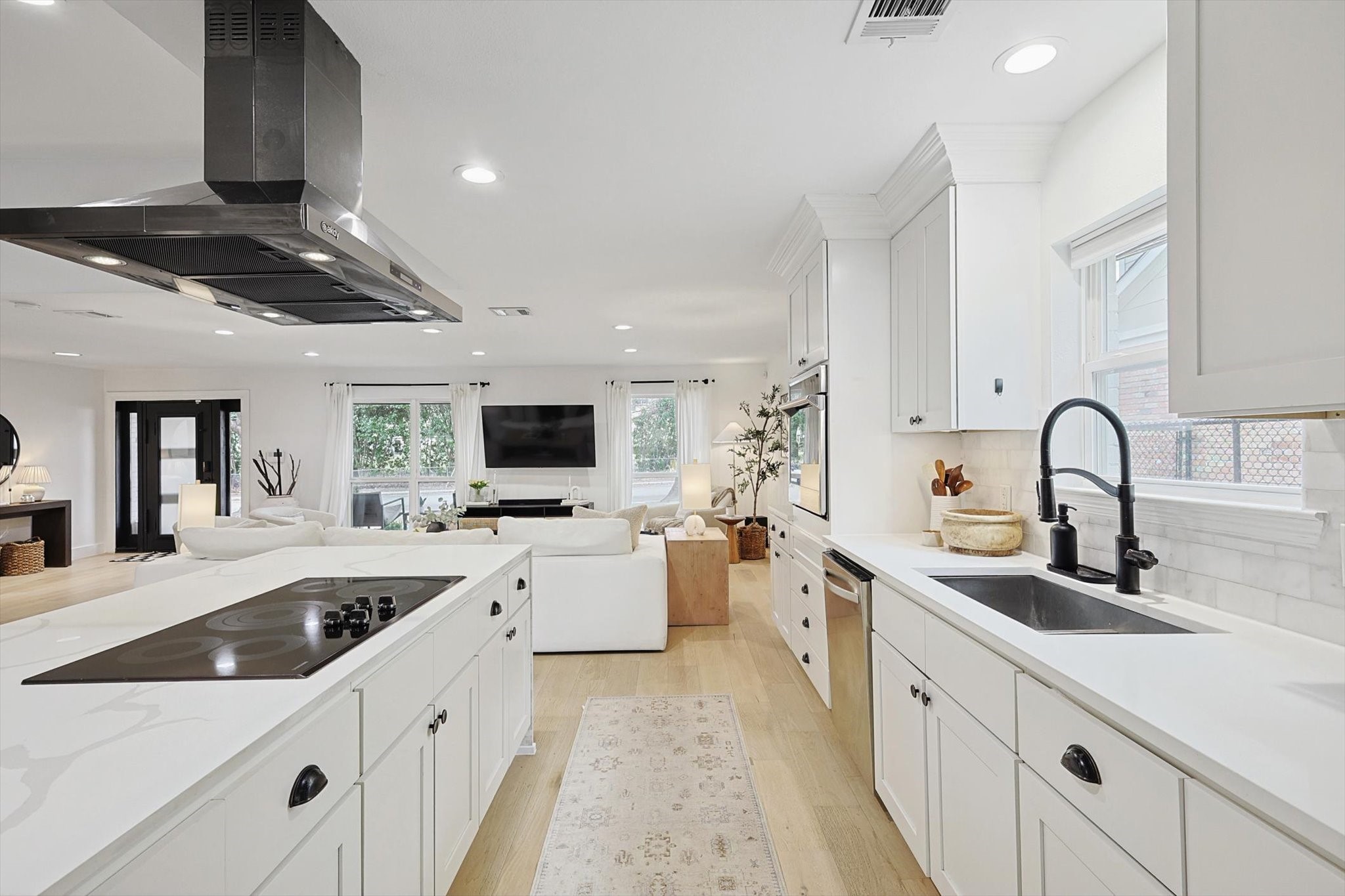 6933 Freemont Street