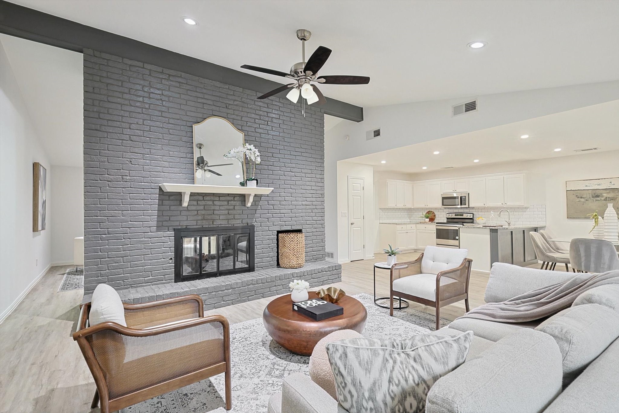 3409 Cromwell Street