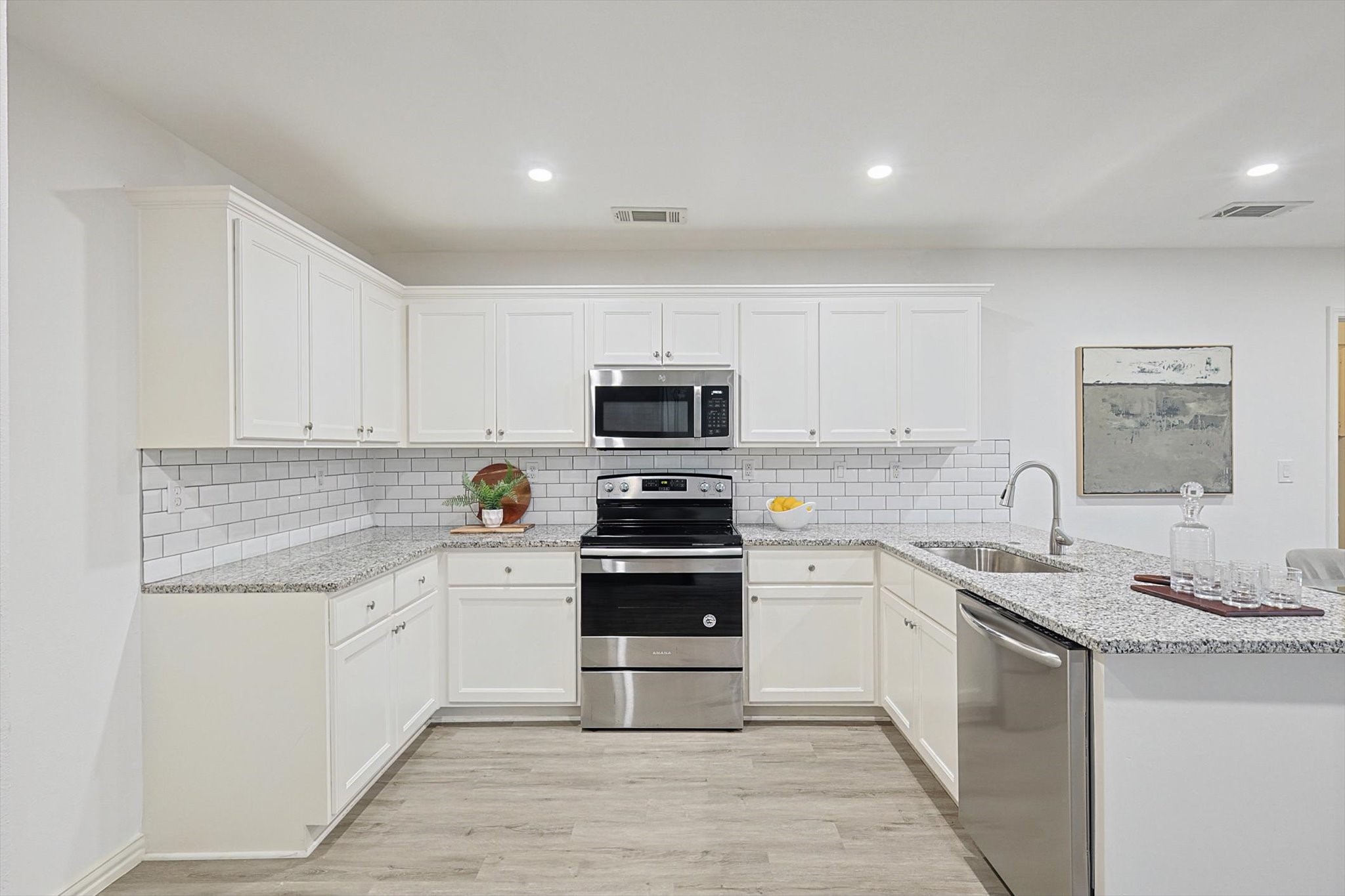 3409 Cromwell Street