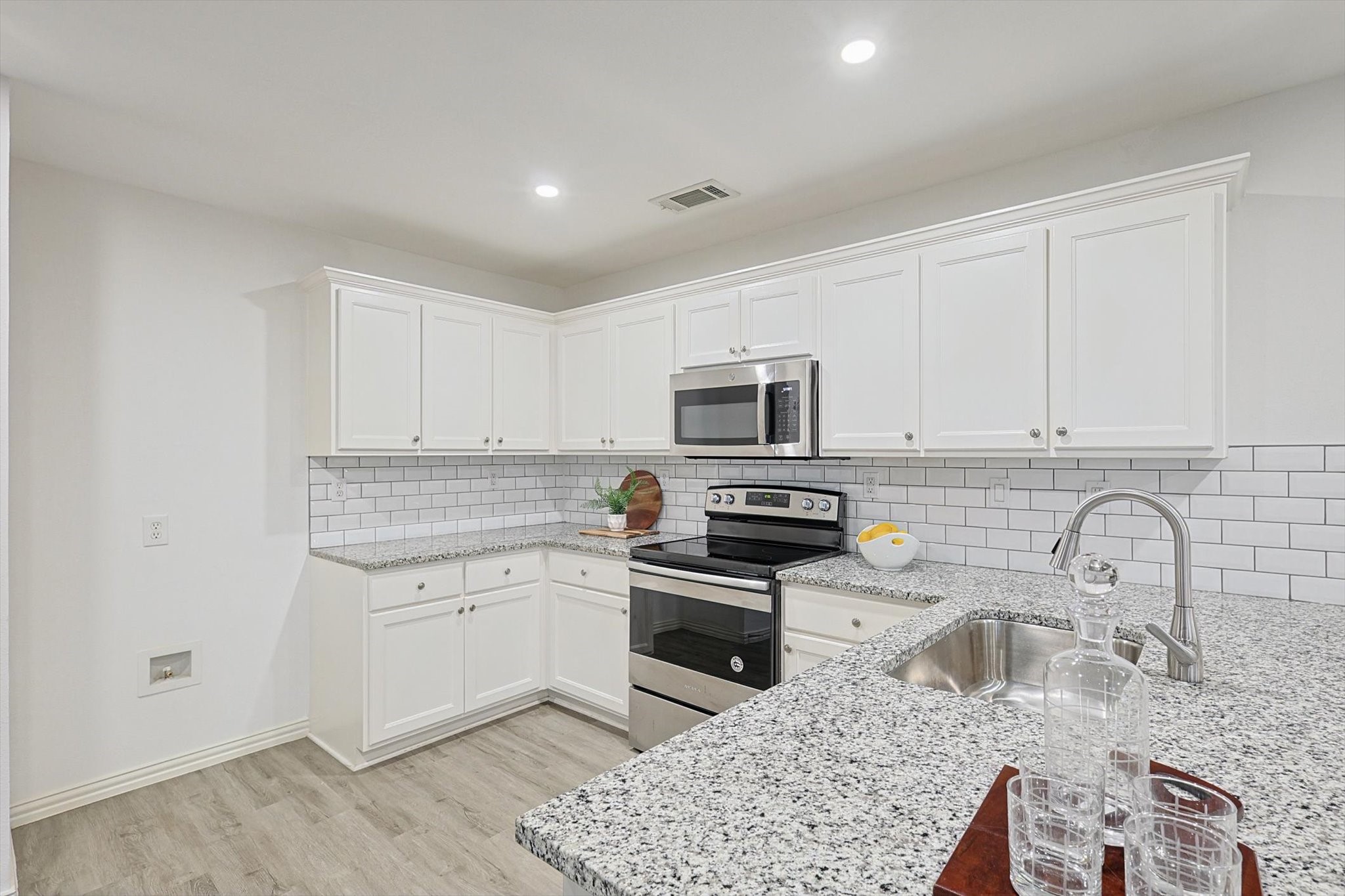 3409 Cromwell Street