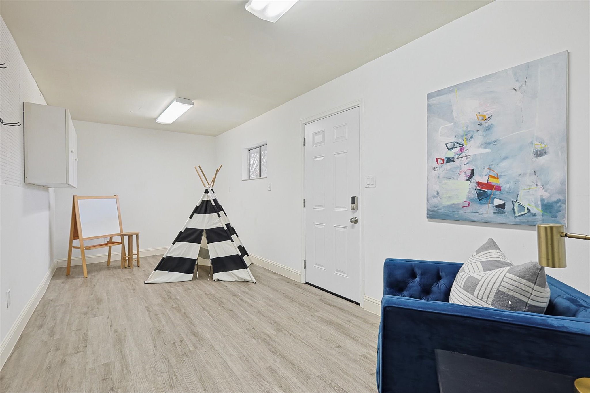 3409 Cromwell Street