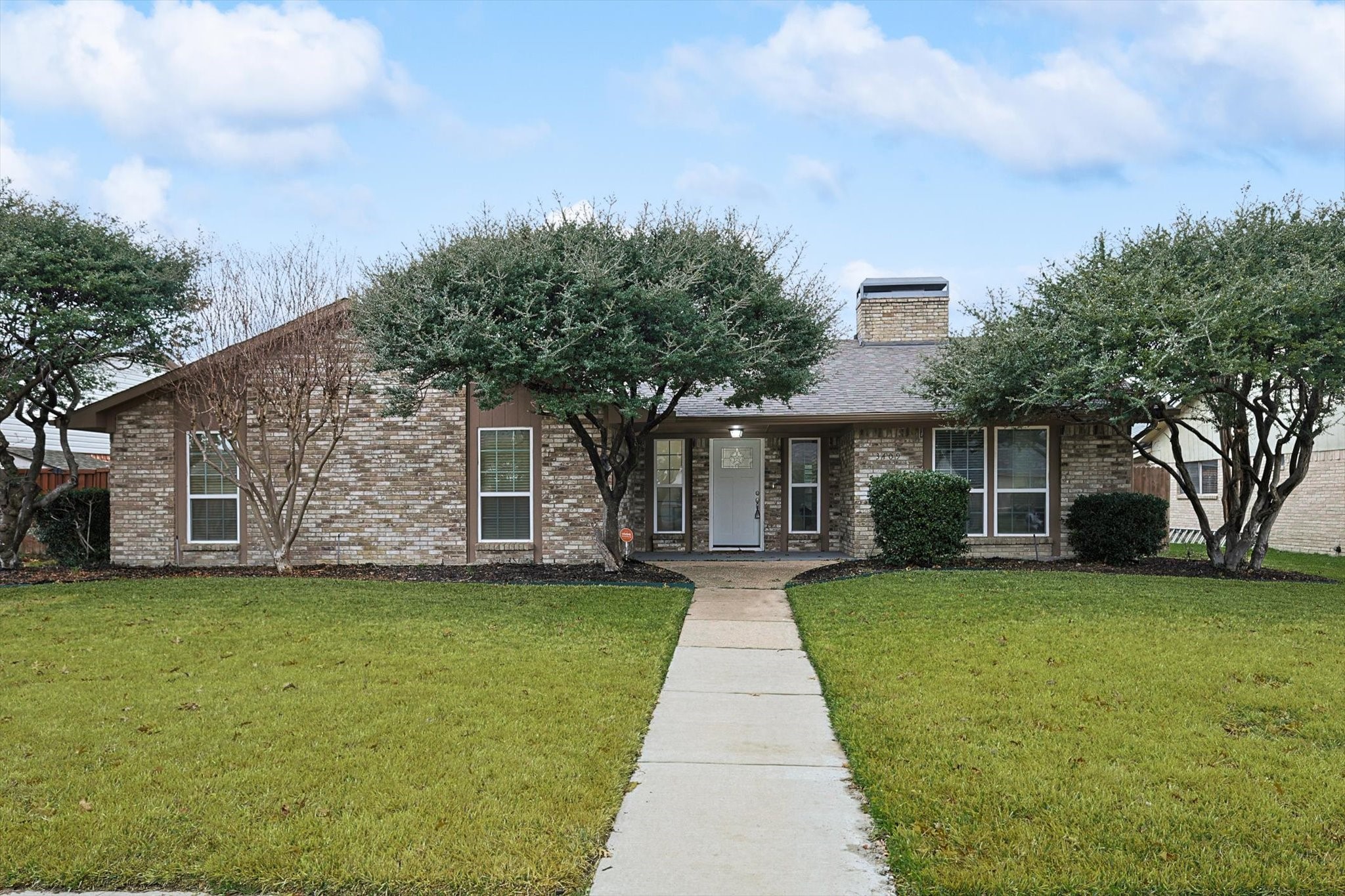 3409 Cromwell Street