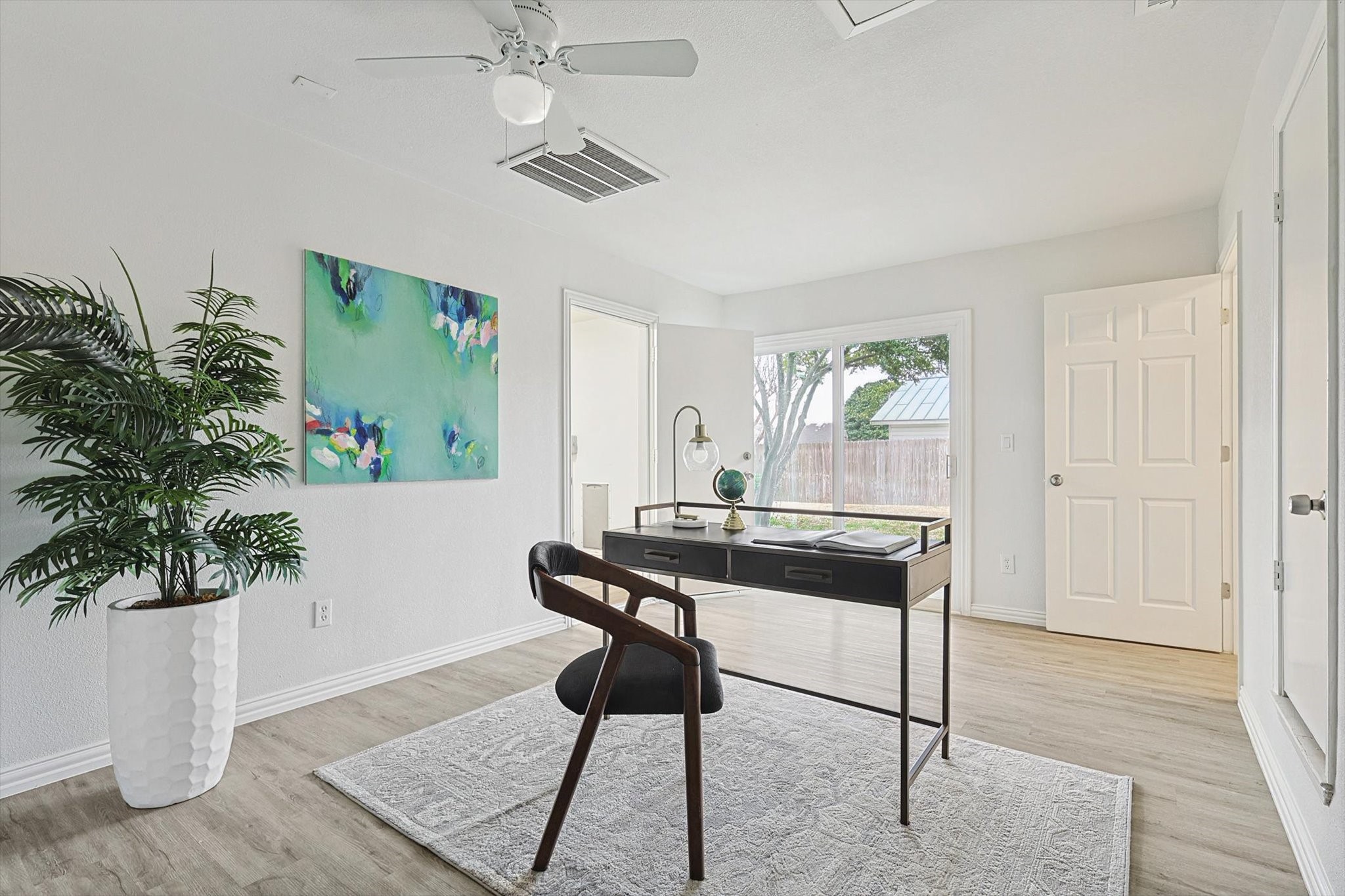 3409 Cromwell Street