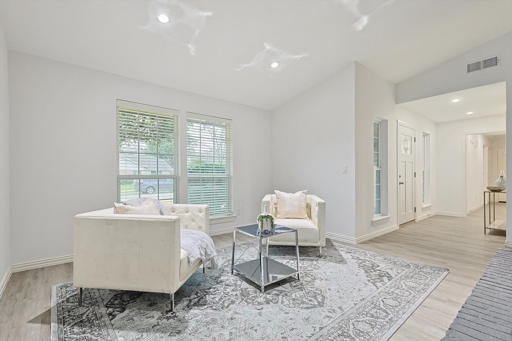 3409 Cromwell Street