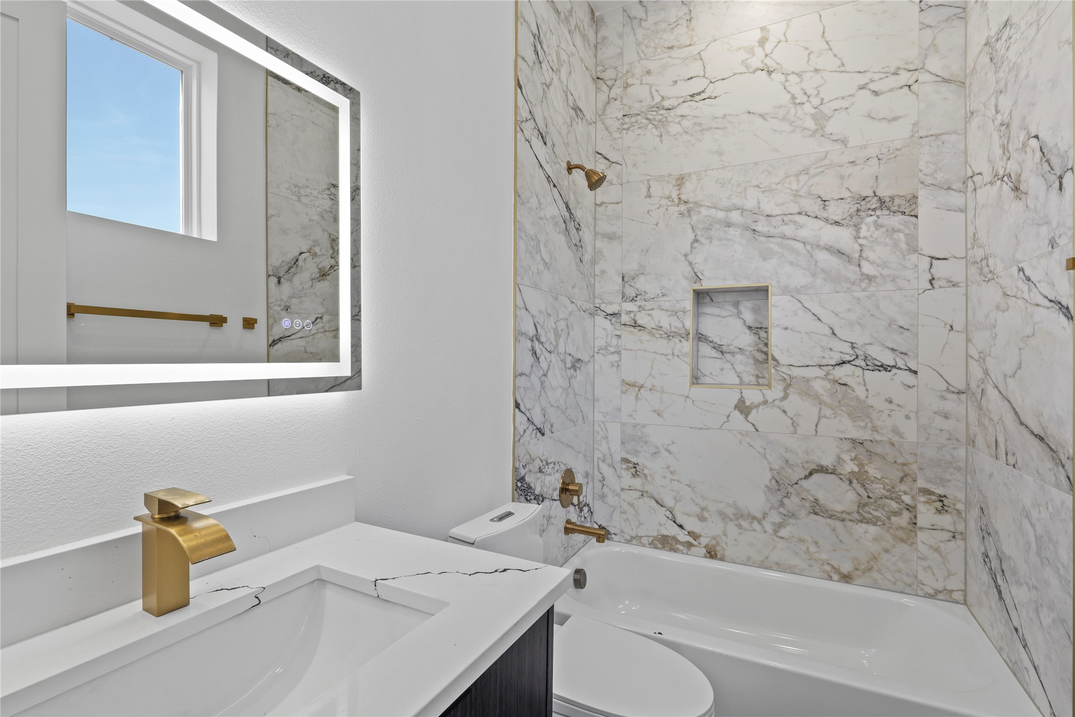 2015 California Drive 104