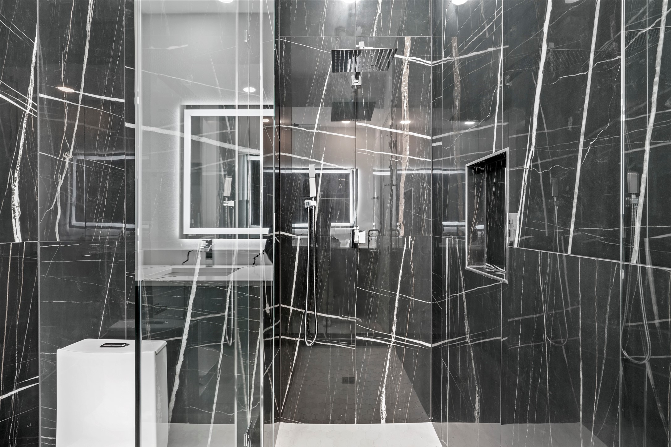 2015 California Drive 104