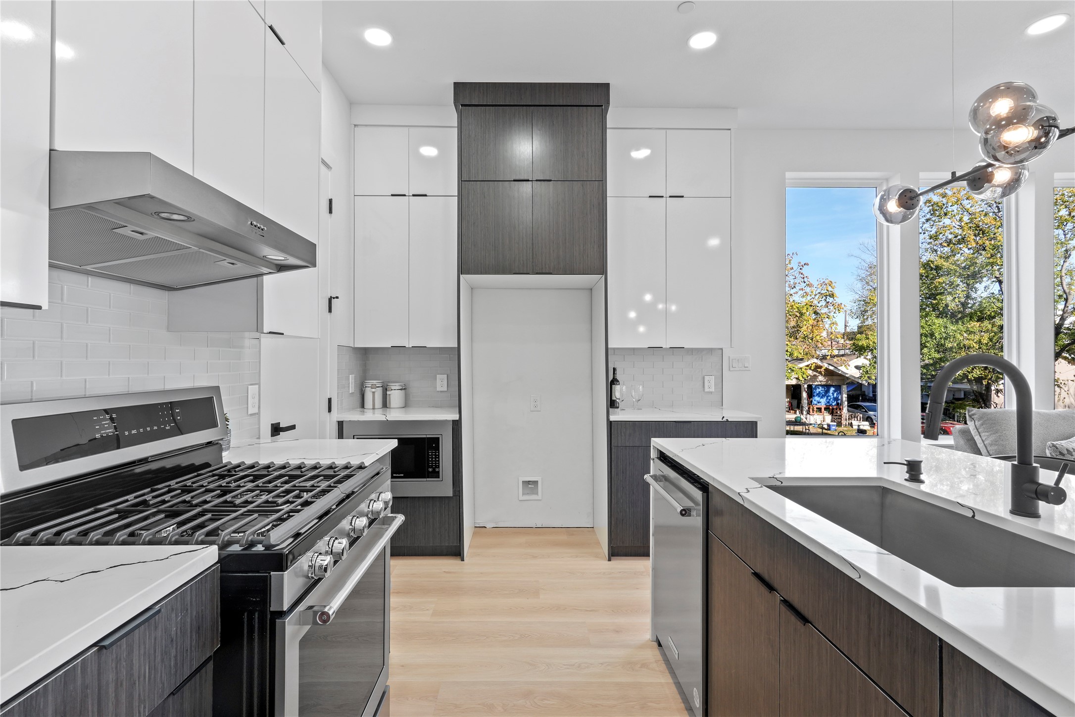 2015 California Drive 104