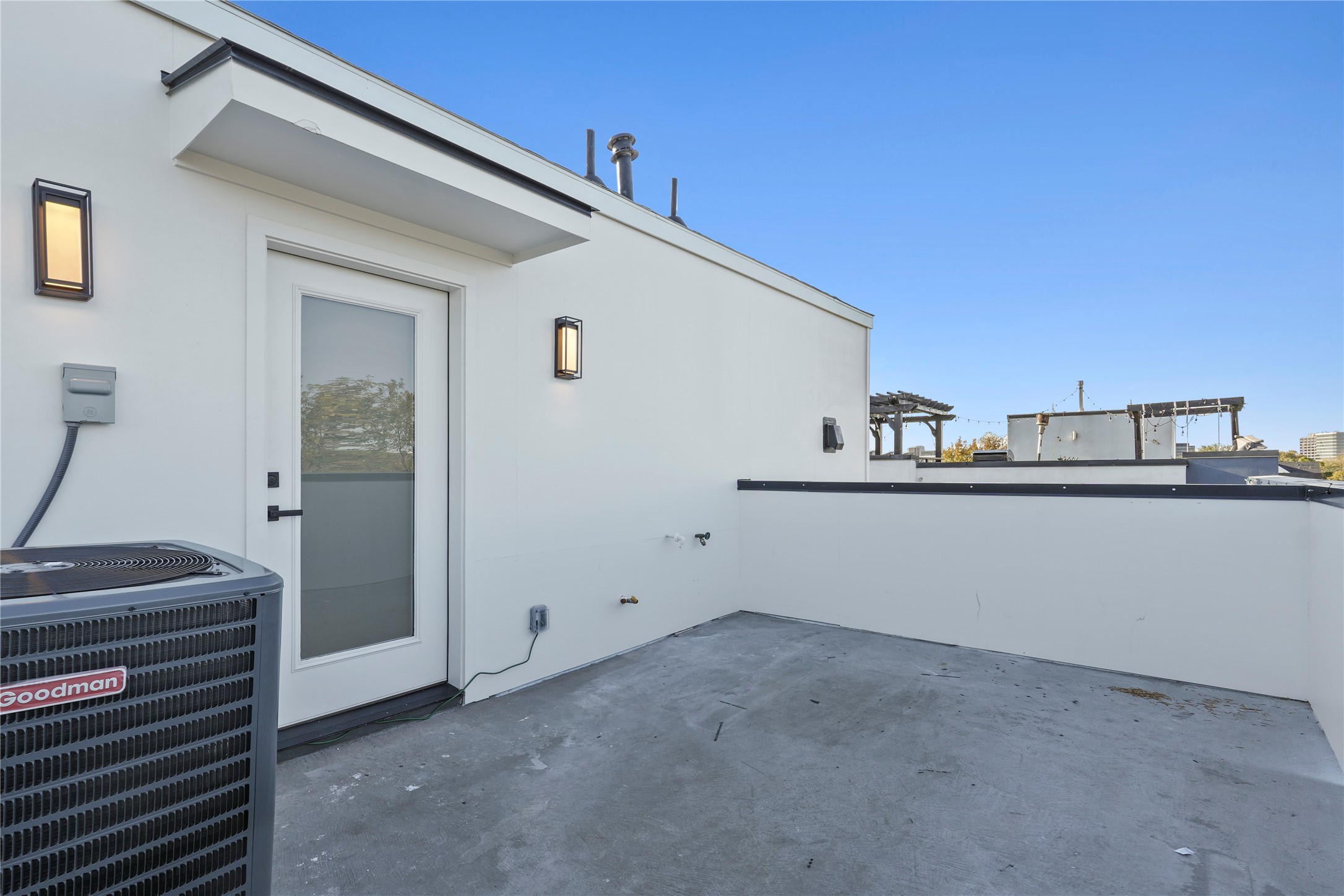 2015 California Drive 104