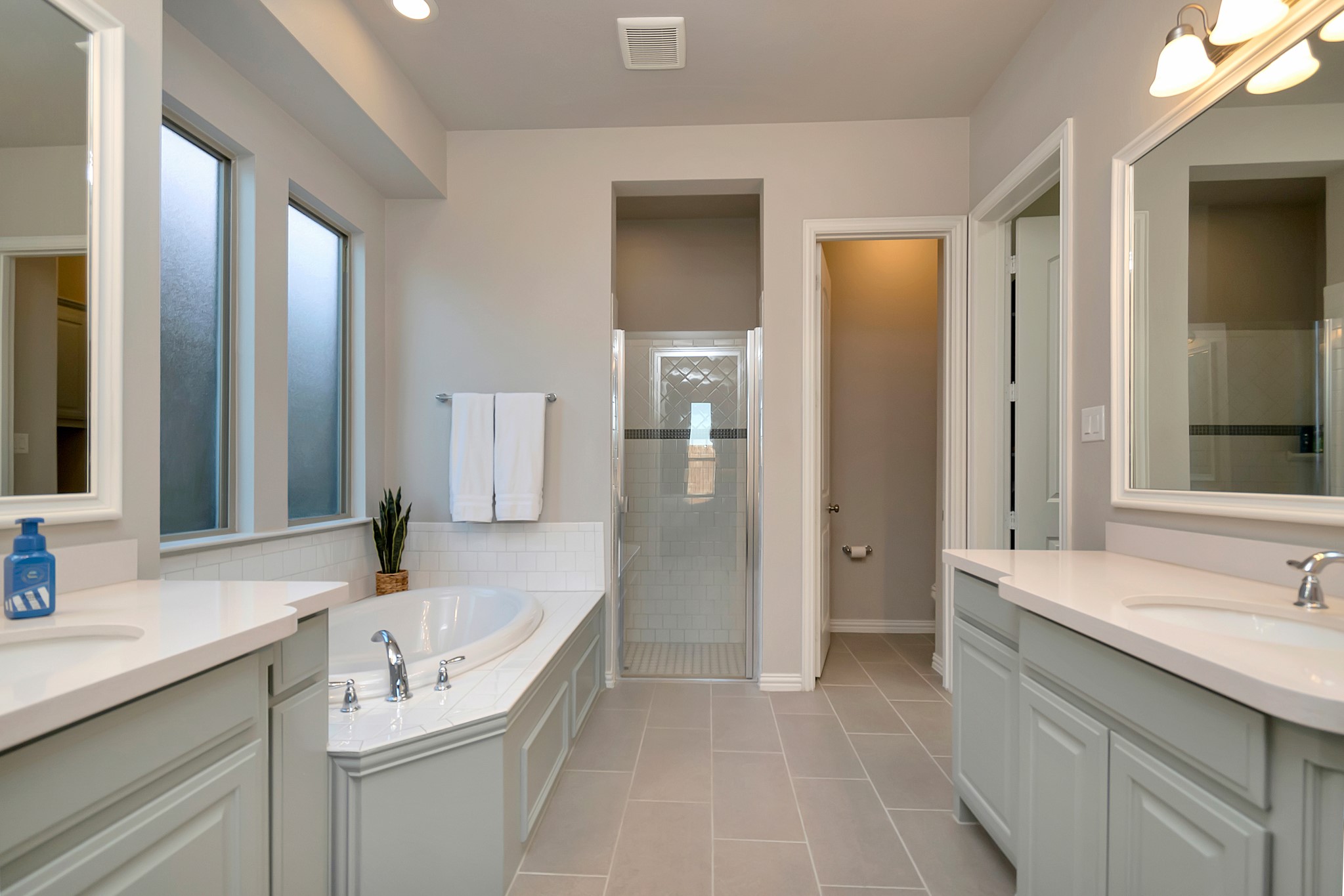 4229 Round Valley Lane