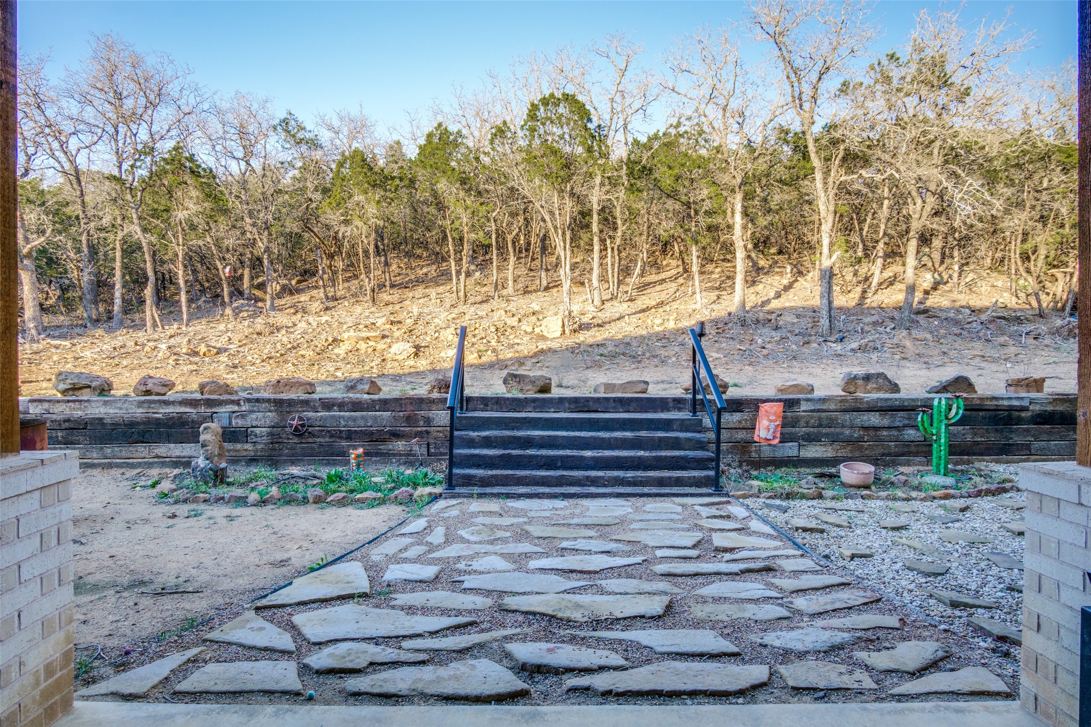 112 Wooded Acres Drive