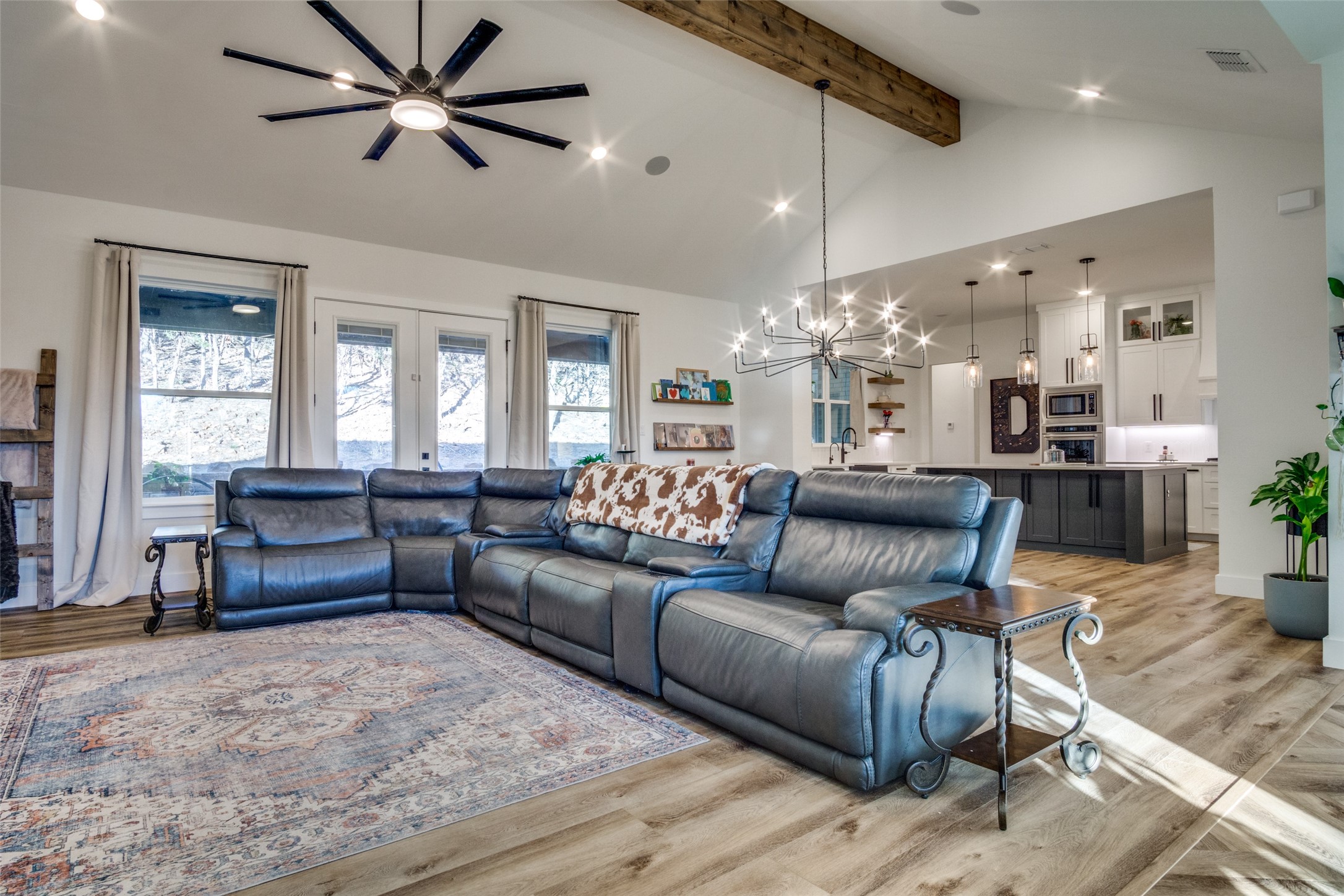 112 Wooded Acres Drive