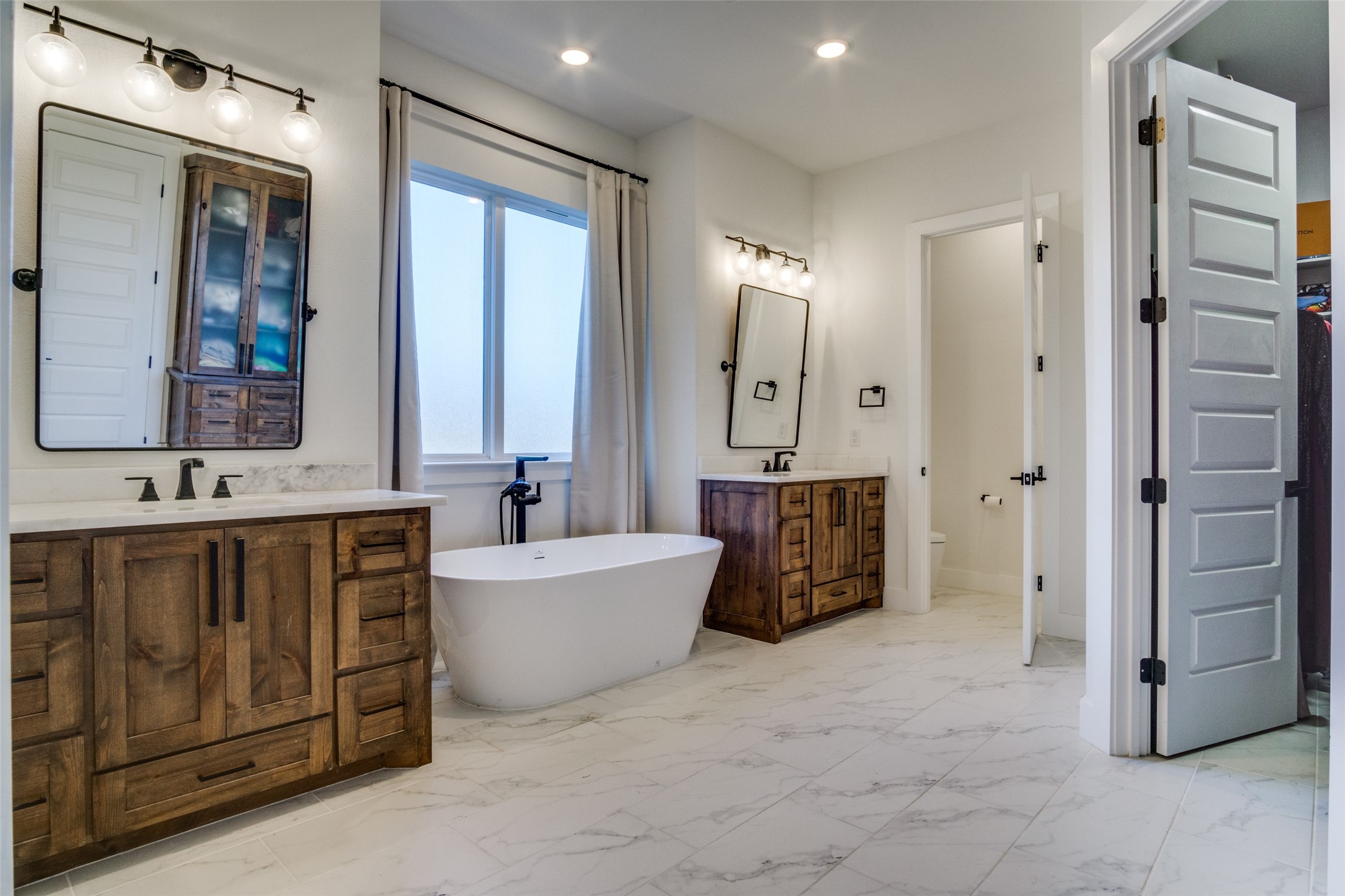 112 Wooded Acres Drive