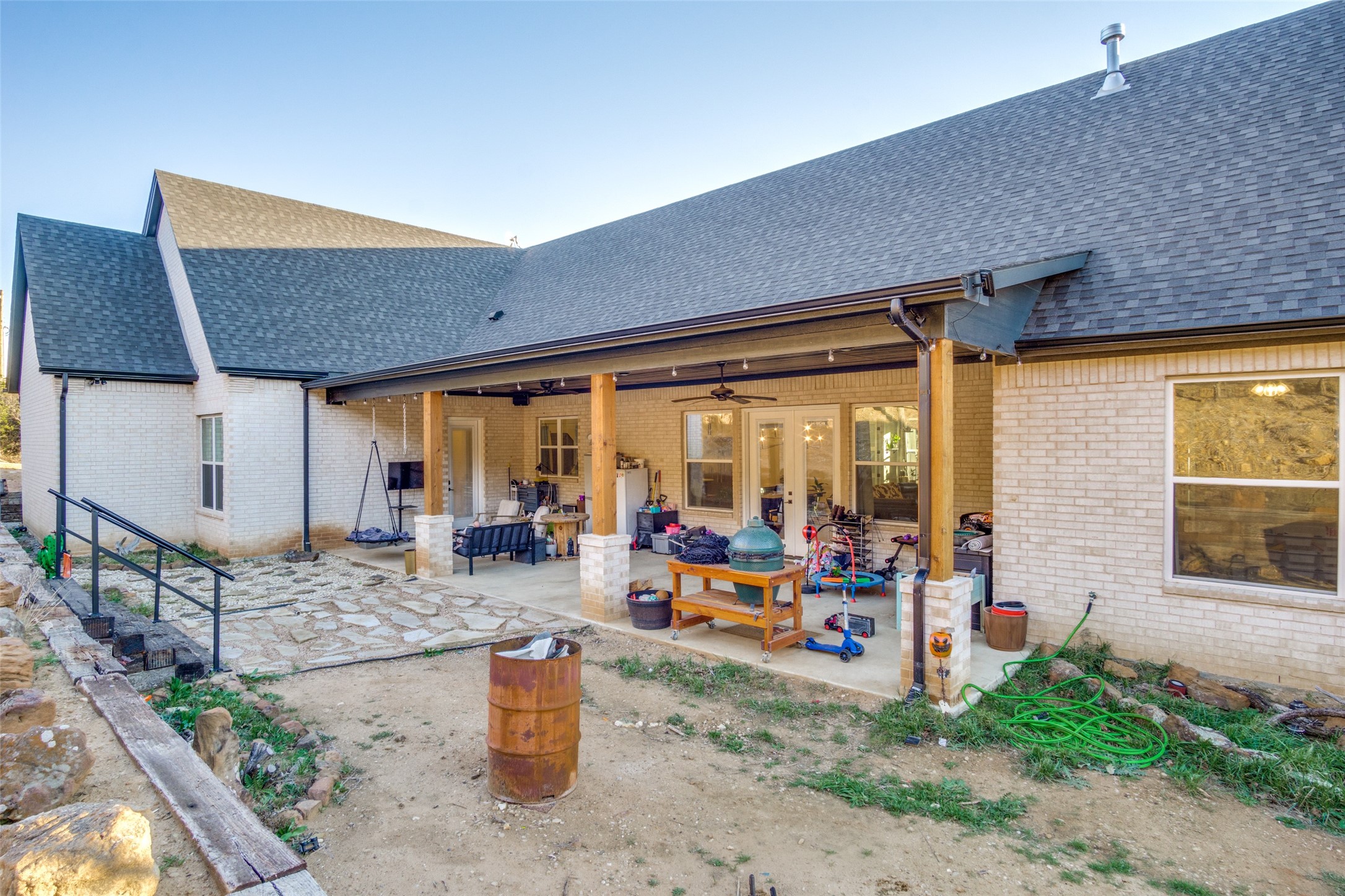 112 Wooded Acres Drive